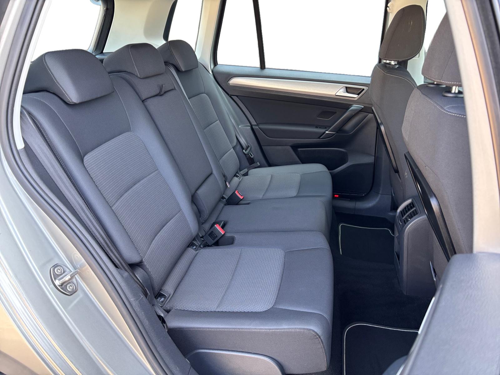 Foto van Volkswagen Golf Sportsvan