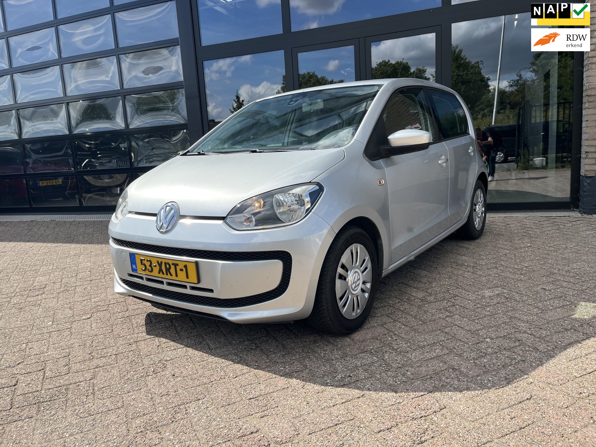 Volkswagen Up Move up! BlueMotion, 5 Deurs, Airco 2012 - voorkant