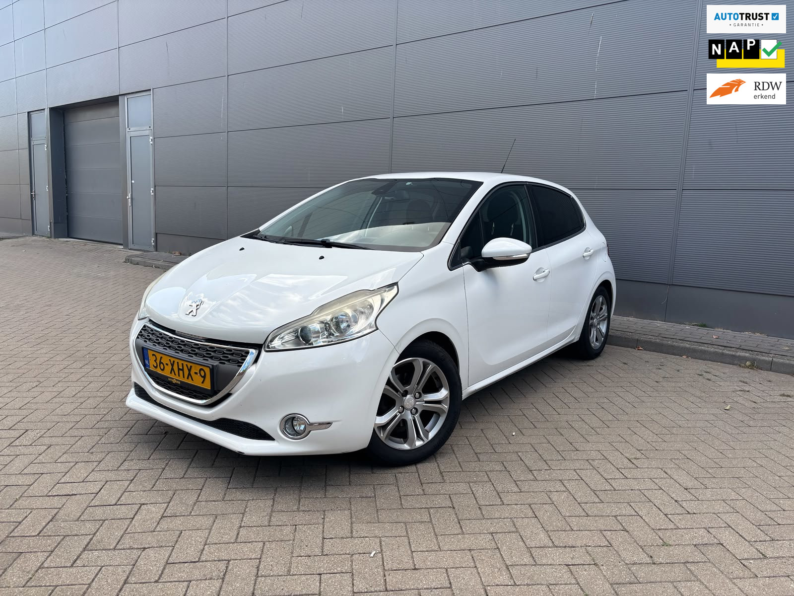 Peugeot 208 1.6 VTi Allure Clima|Cruise|Pdc|Lmv 2012 - voorkant