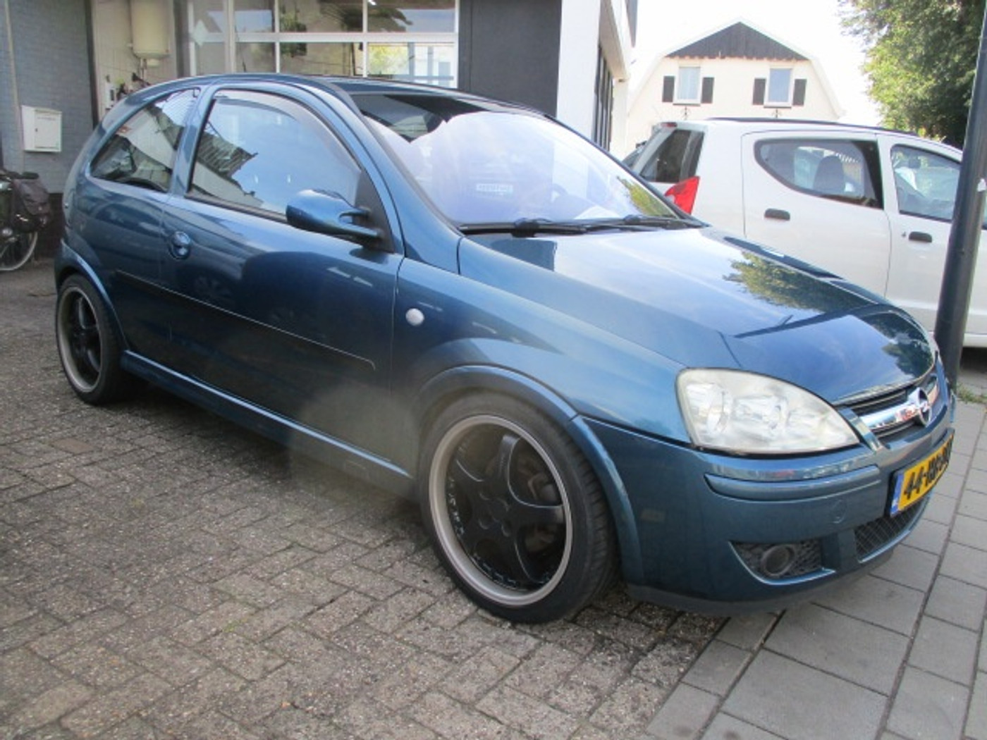 Opel Corsa-c 1.8-16V GSi 2001 - voorkant