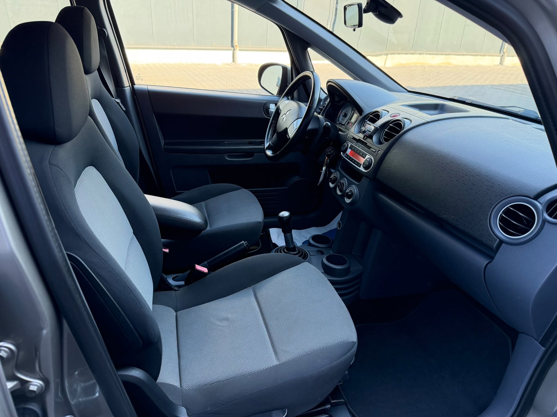 Foto van Mitsubishi Mitsubishi Colt