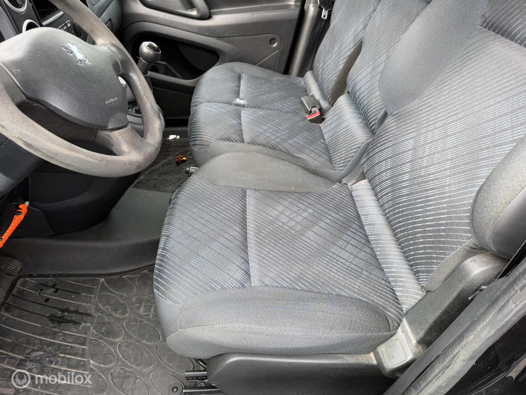Foto van Peugeot Partner