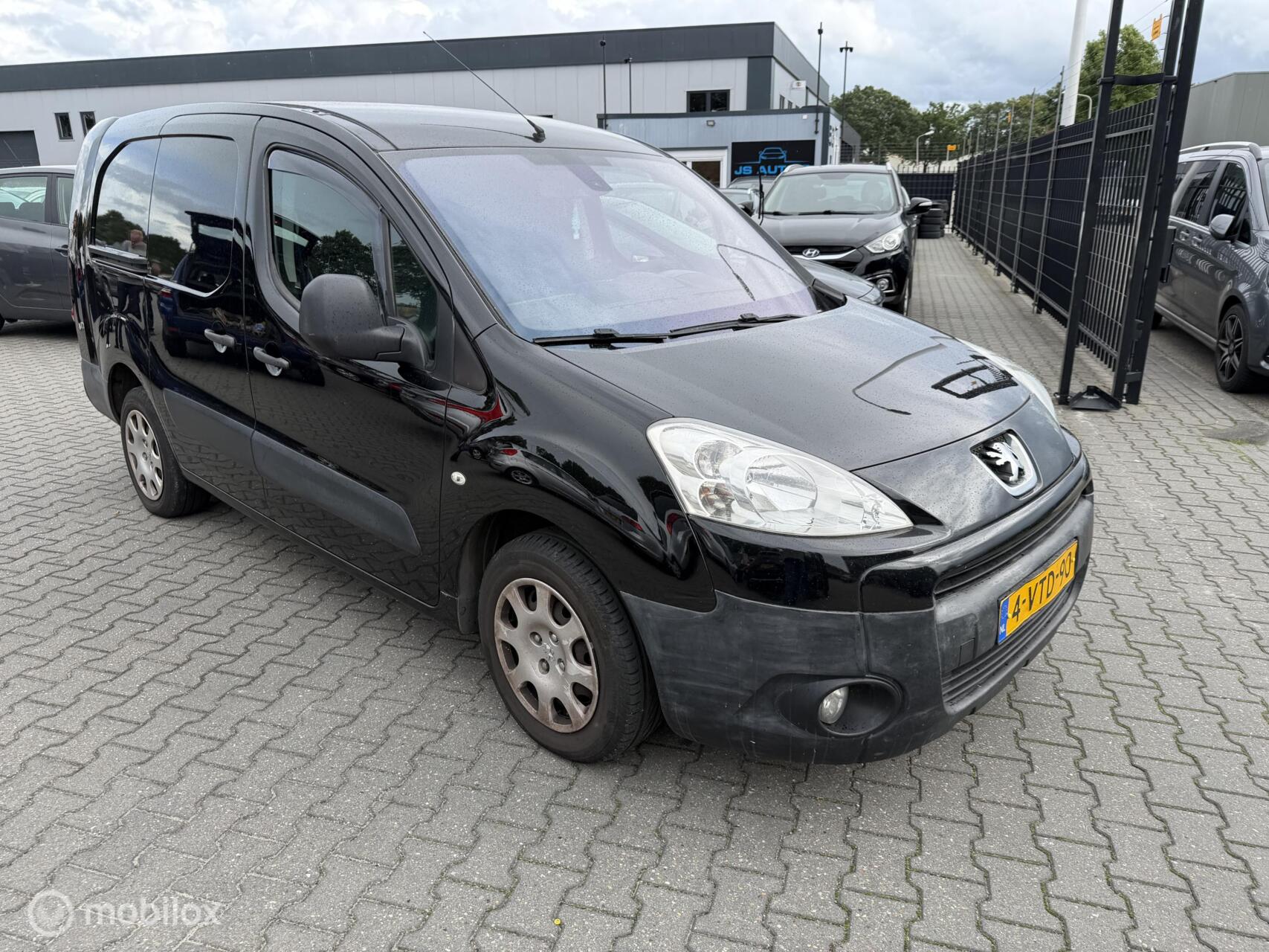 Foto van Peugeot Partner