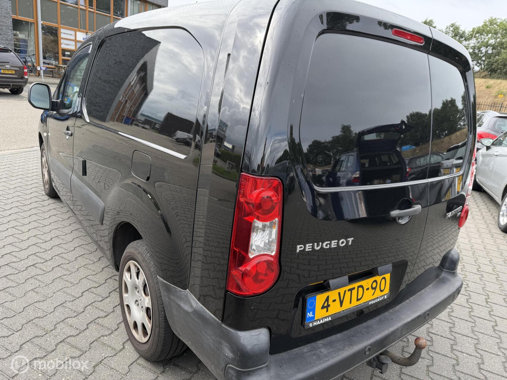 Foto van Peugeot Partner