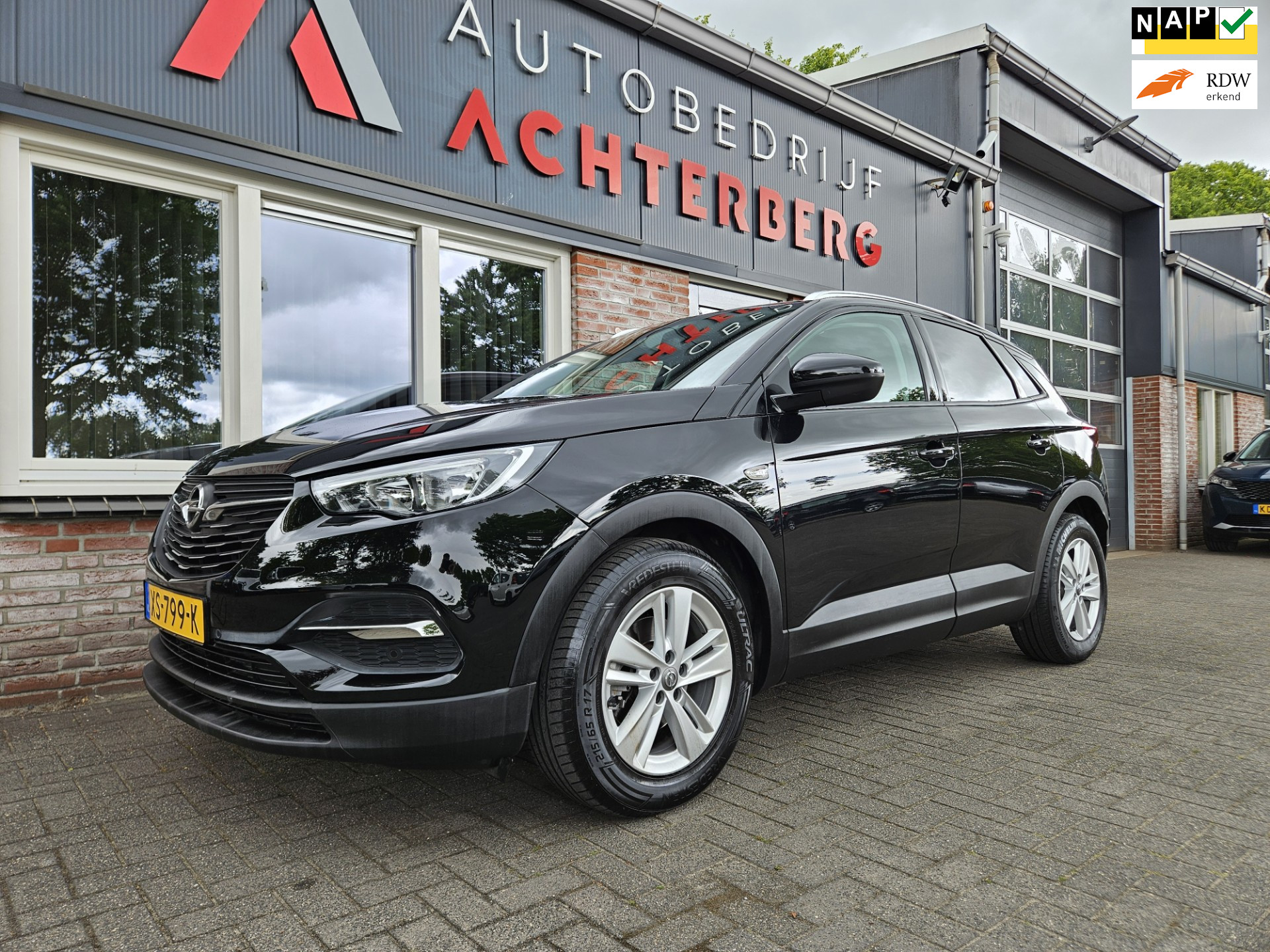 Opel Grandland X 1.2 Turbo Business + Lage Kilometerstand/NAP! Carplay! Camera! Dealer Onderhouden! 2019 - voorkant