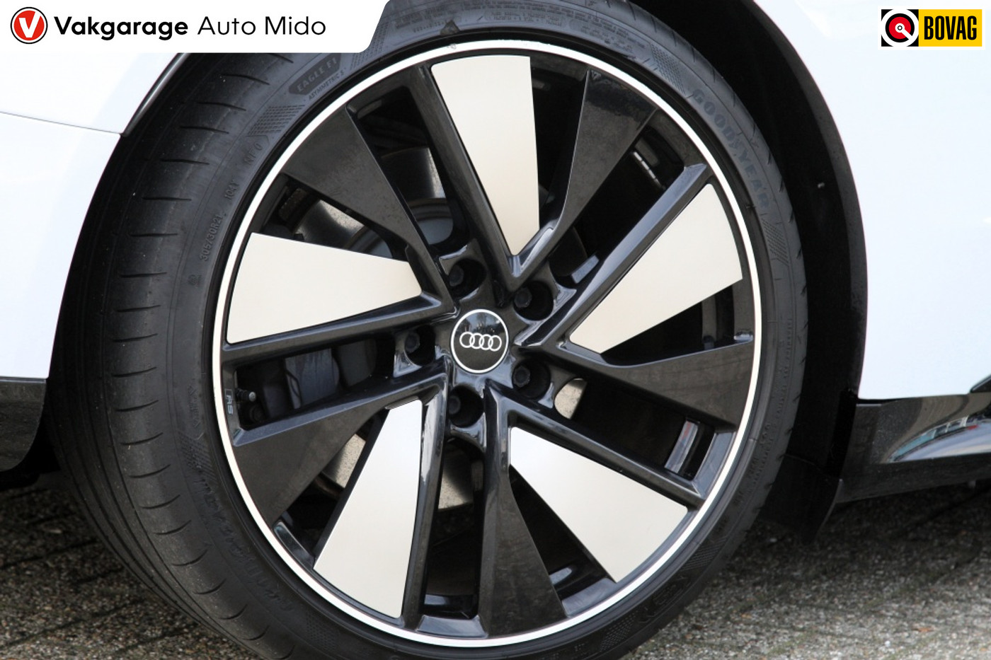 Foto van Audi E-tron GT