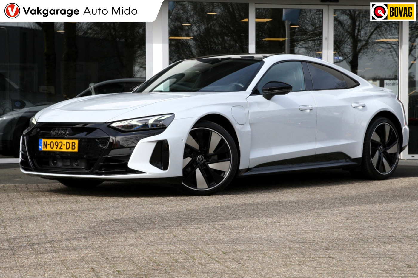 Foto van Audi E-tron GT