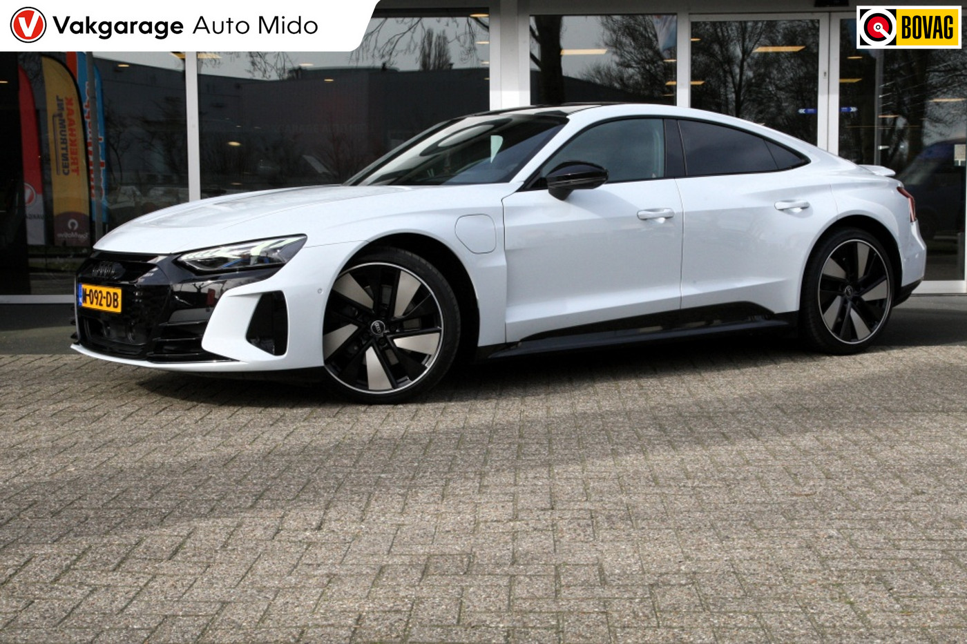 Foto van Audi E-tron GT