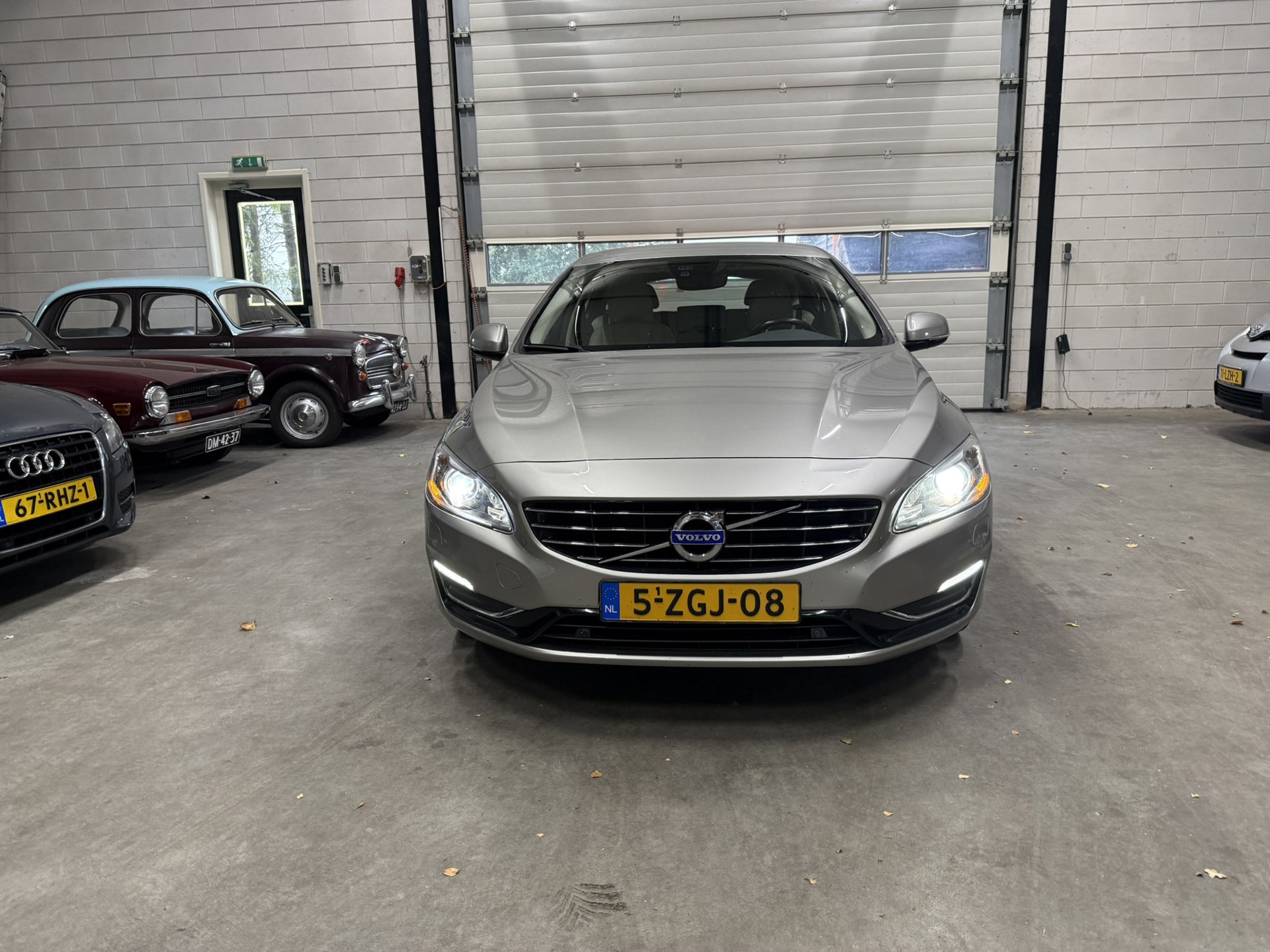 Foto van Volvo V60 Plug In Hybrid