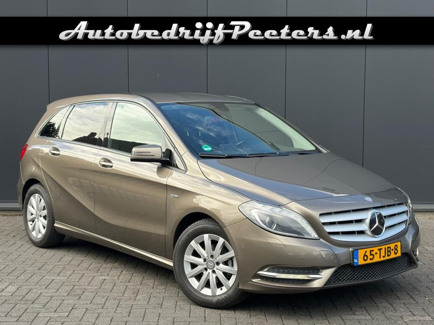 Foto van Mercedes-Benz B 180
