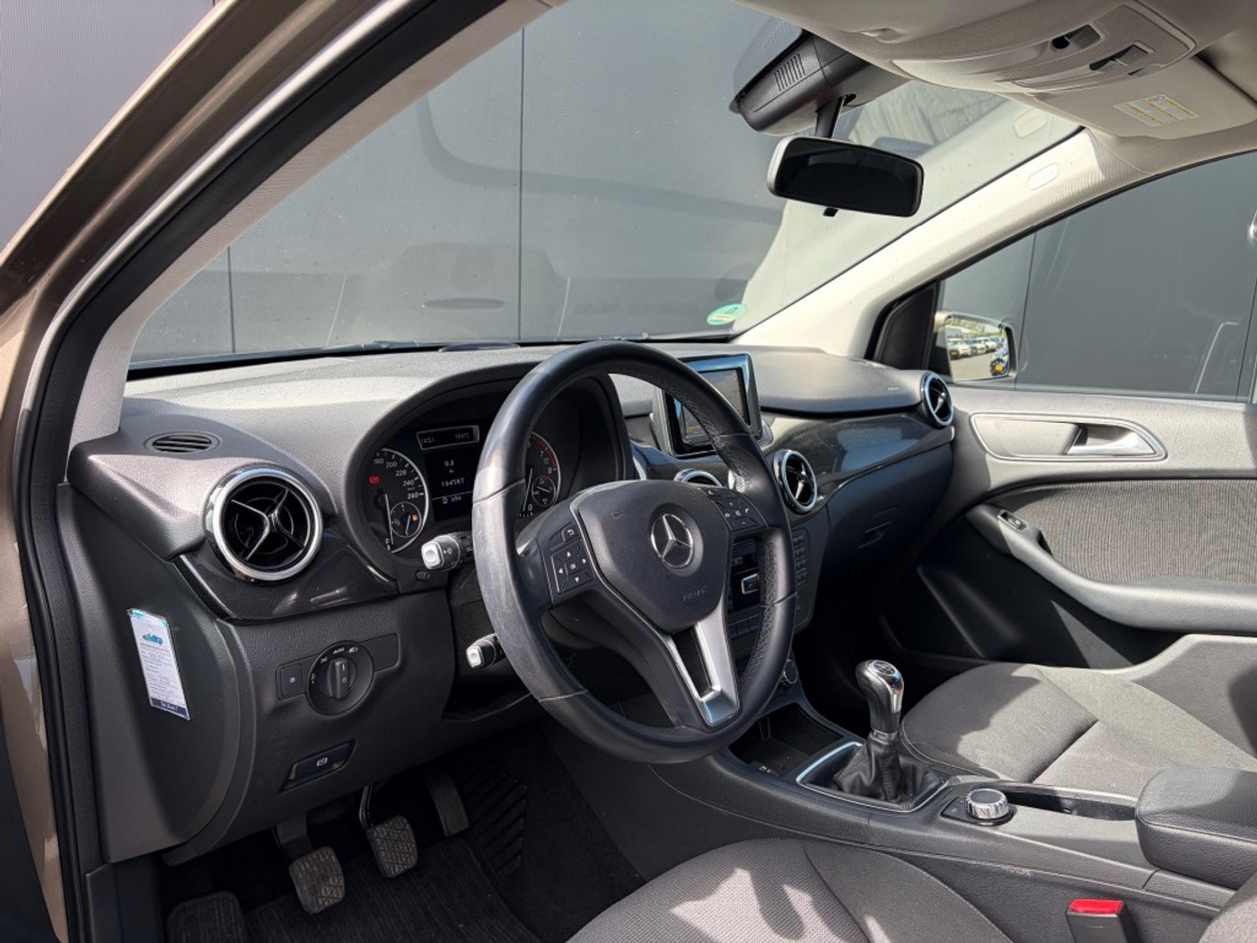 Foto van Mercedes-Benz B 180