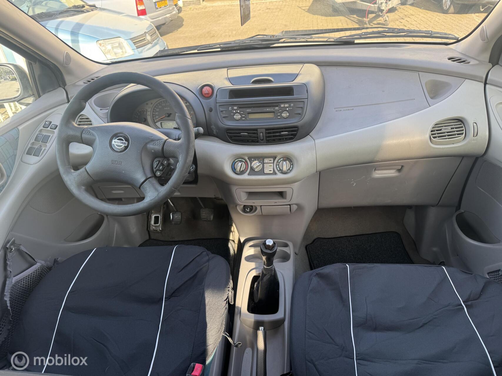 Foto van Nissan Nissan Almera Tino