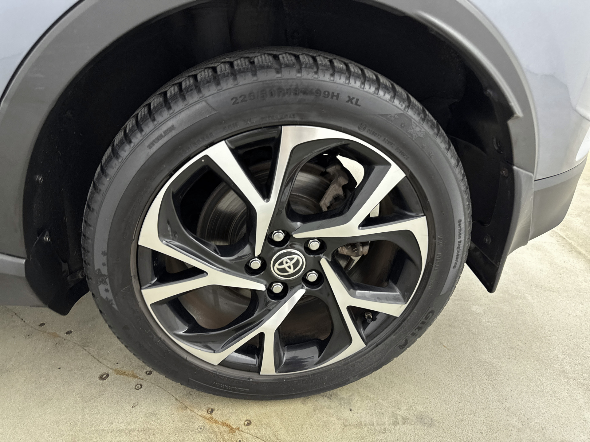 Foto van Toyota Toyota C-hr