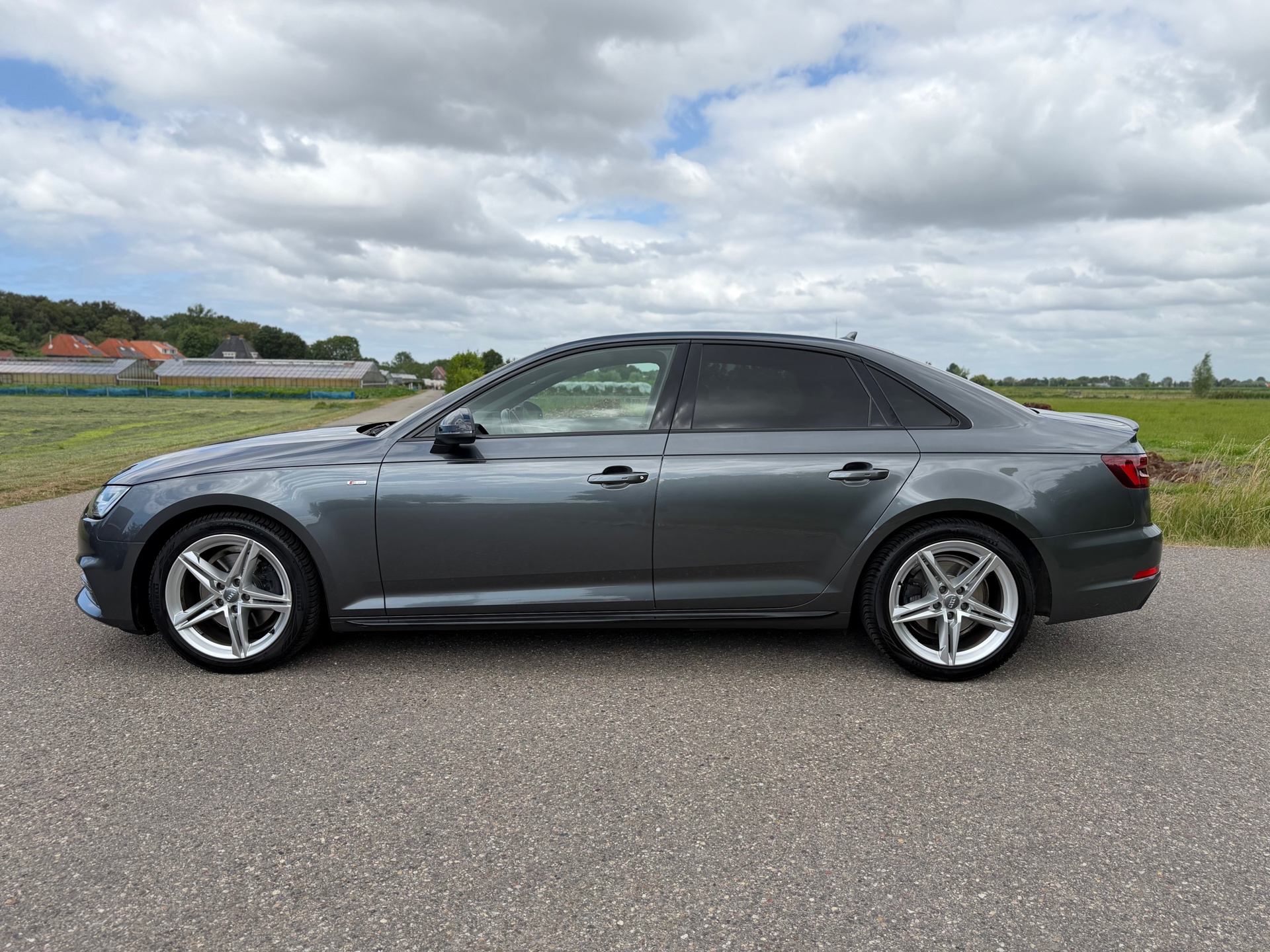 Foto van Audi A4 Limousine