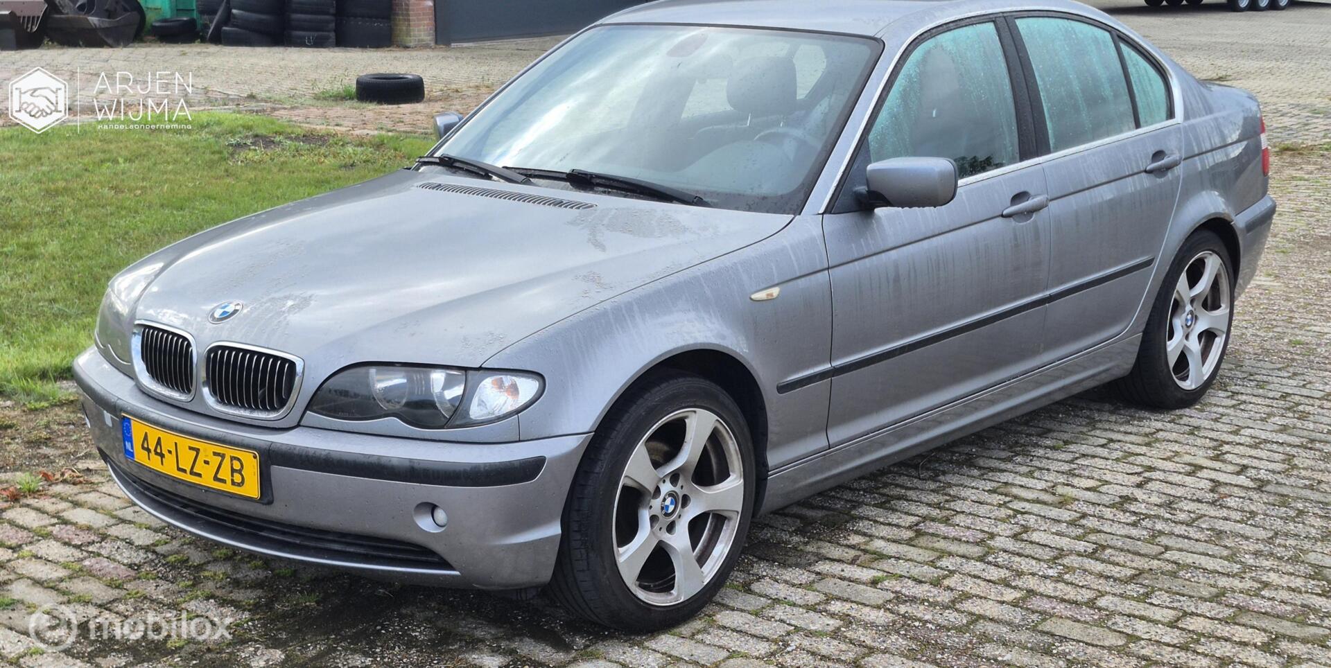 BMW 3er Reihe 320i Lifestyle Executive 2003 - voorkant