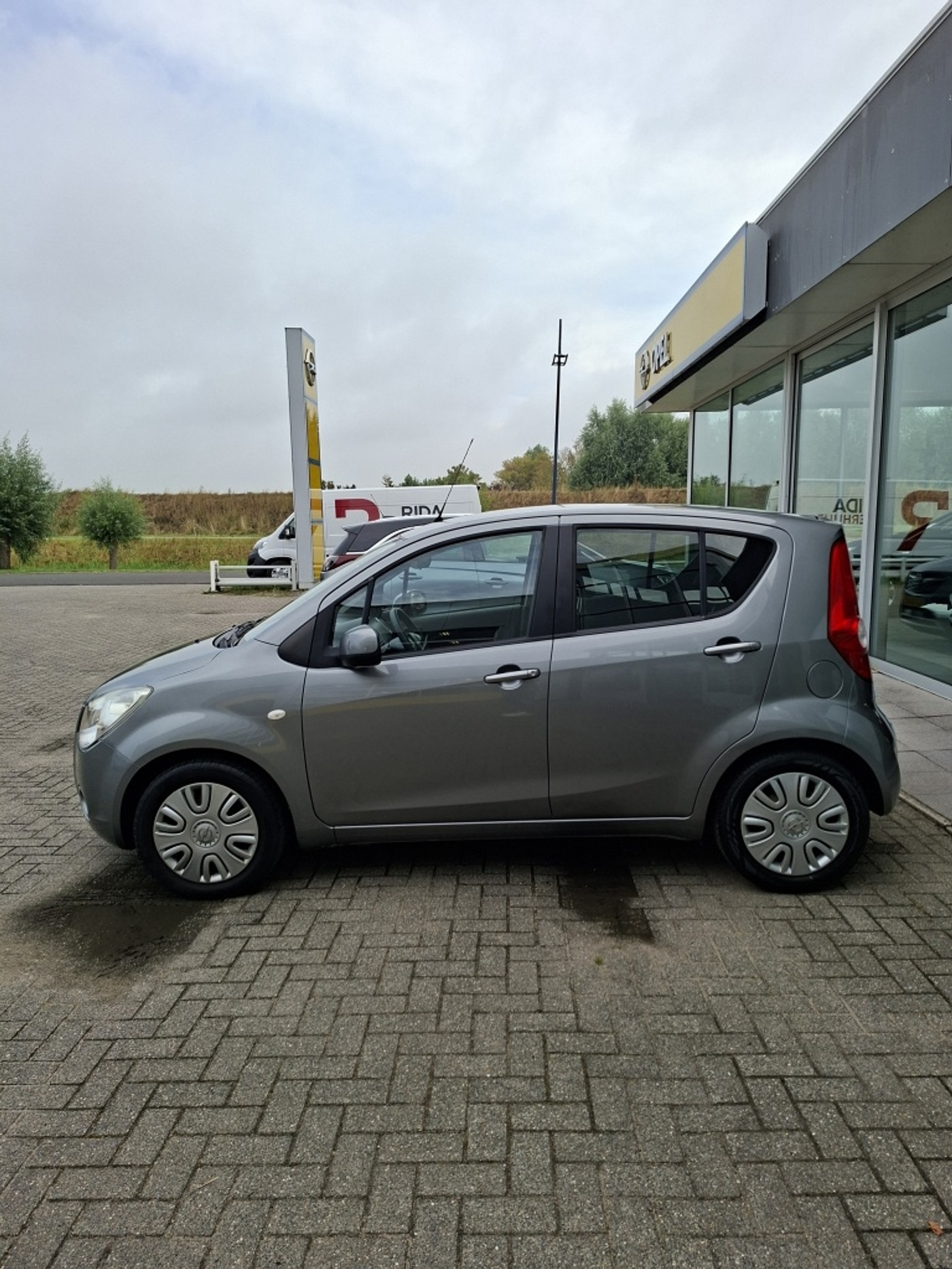 Foto van Opel Agila