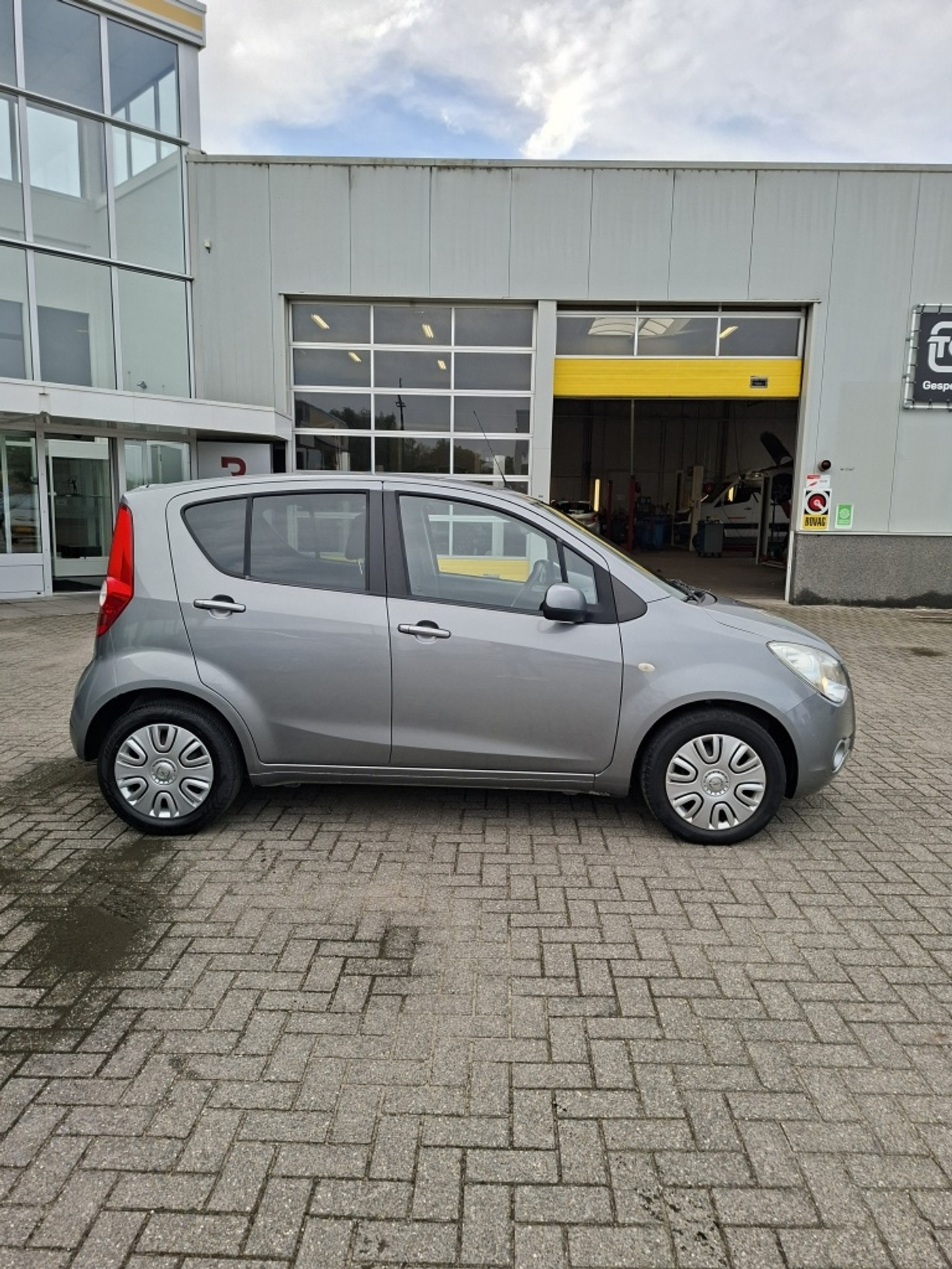 Foto van Opel Agila