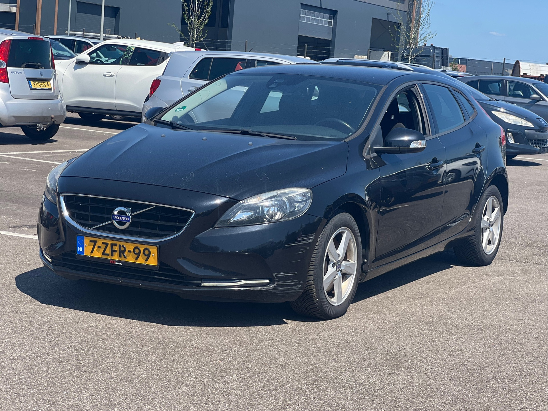 Volvo V40 2.0 D4 Kinetic Business 2014 - voorkant
