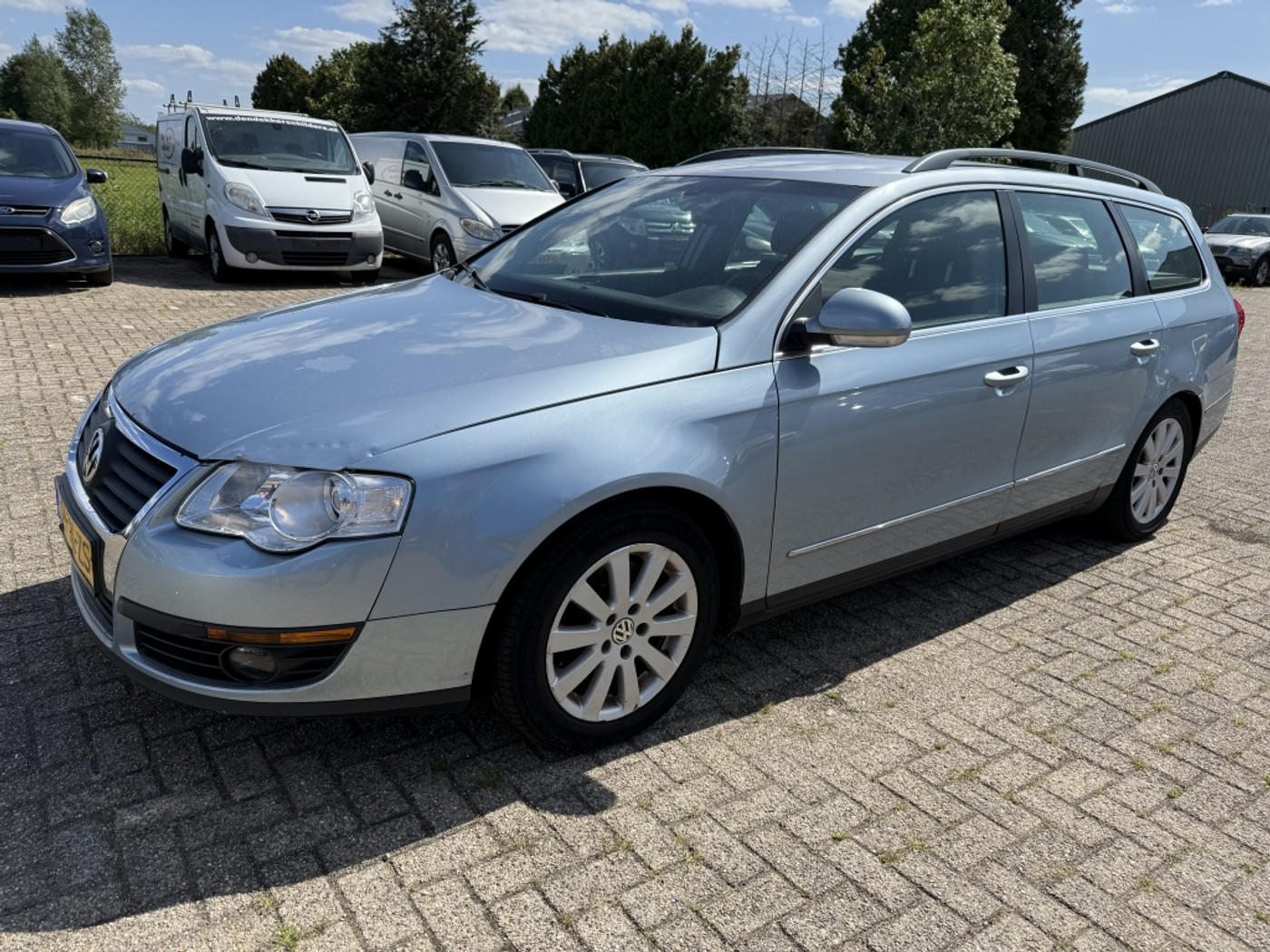 Volkswagen Passat 2.0 TDI Comfortline 2006 6 bak clima 2006 - voorkant
