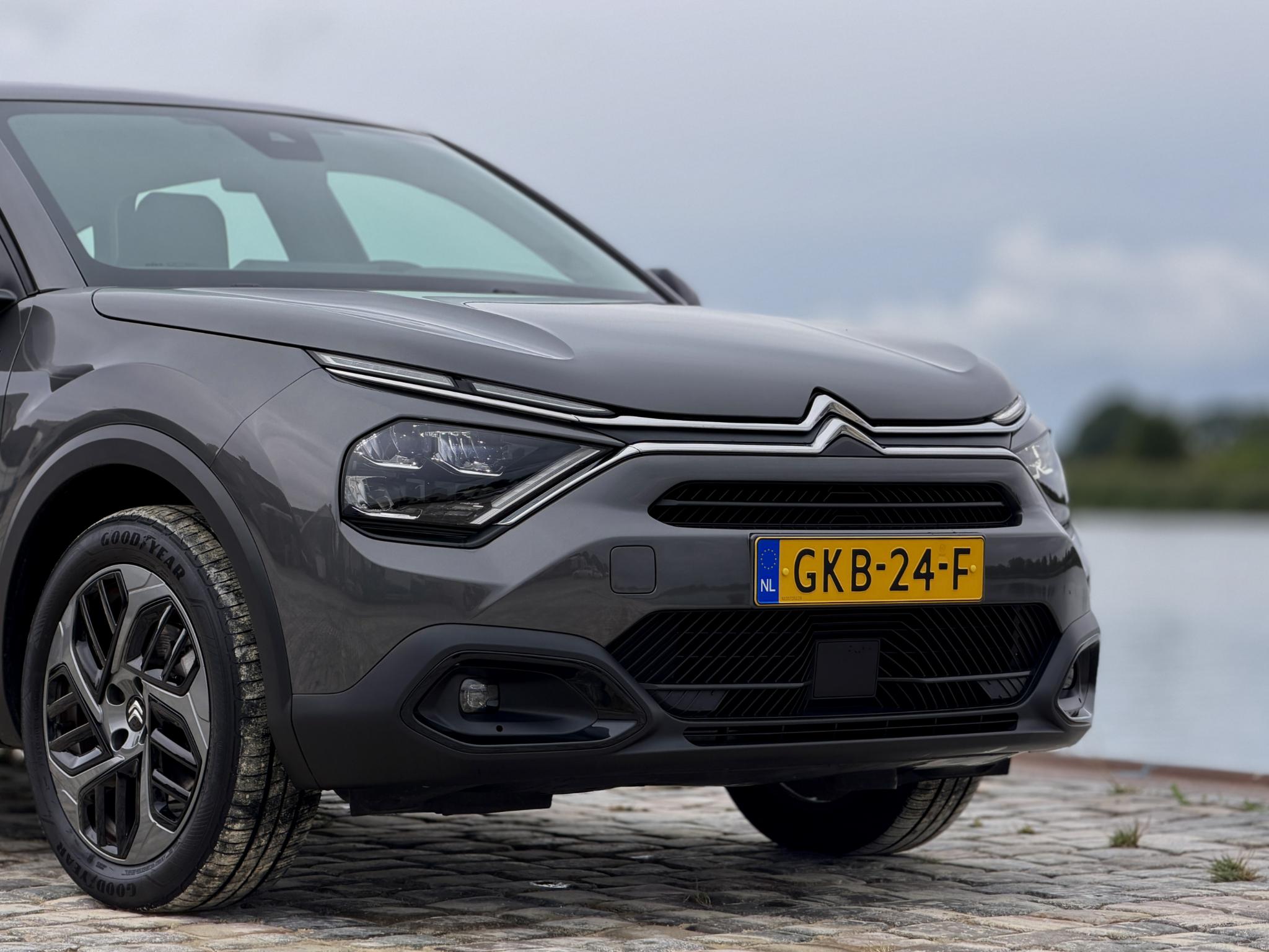 Foto van Citroen E-c4