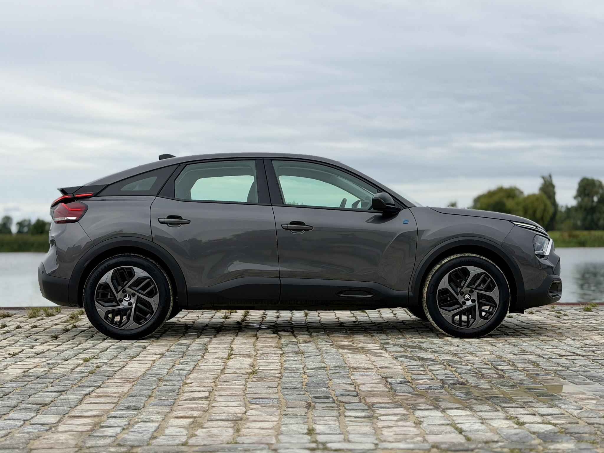 Foto van Citroen E-c4