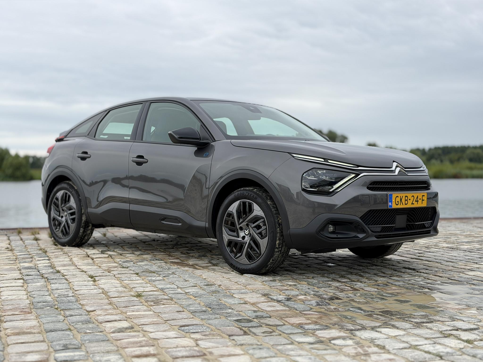 Foto van Citroen E-c4