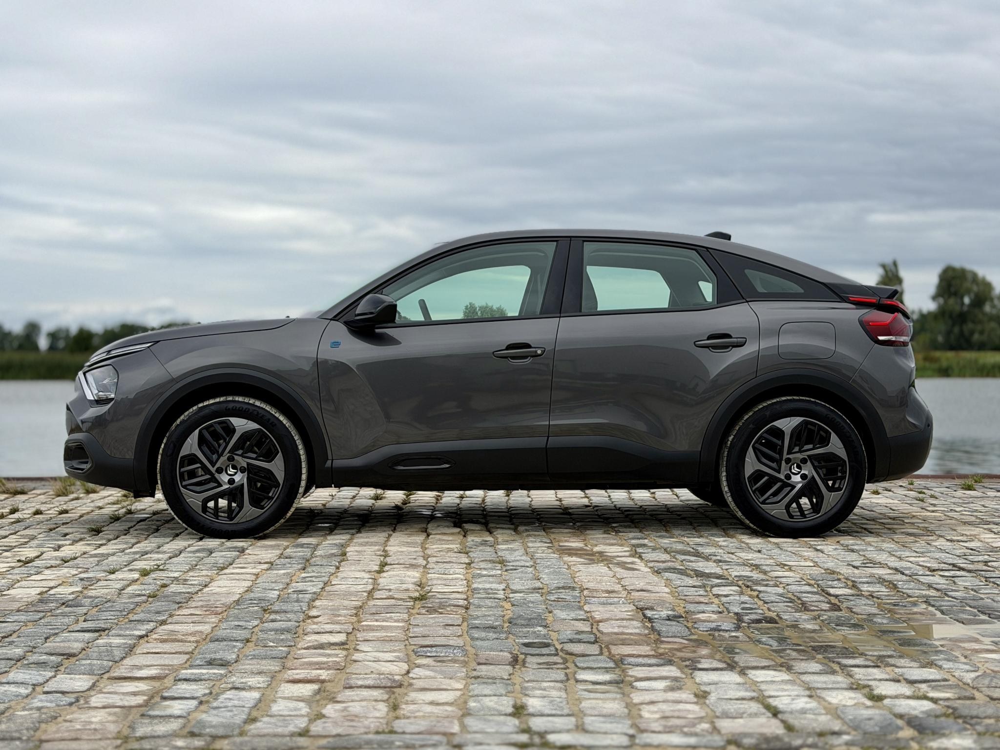 Foto van Citroen E-c4