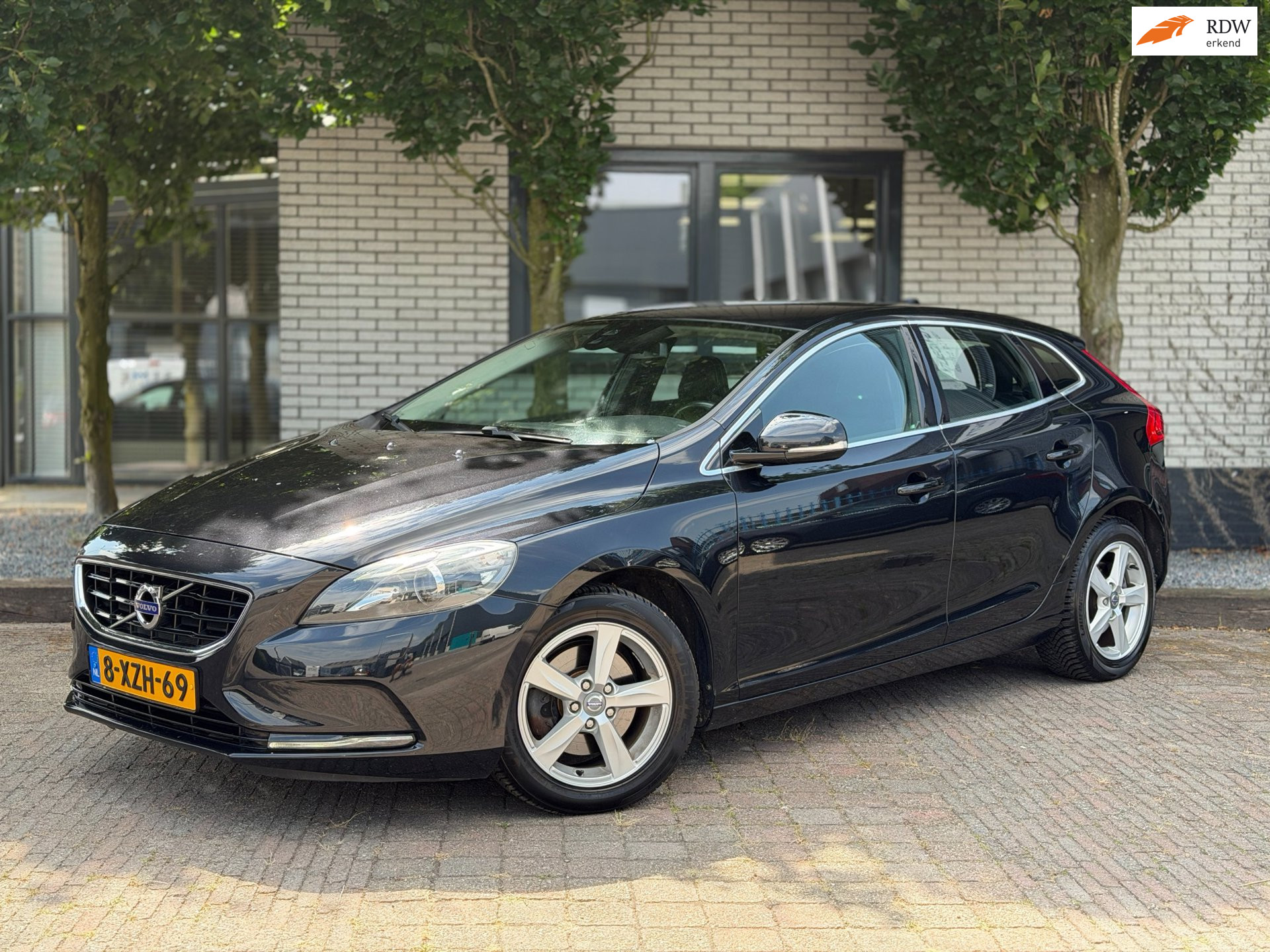 Volvo V40 1.6 T3 Summum Navi|ClimateControl|Stoelverwarming|PDC A|Xenon|APK 12-2026 2014 - voorkant
