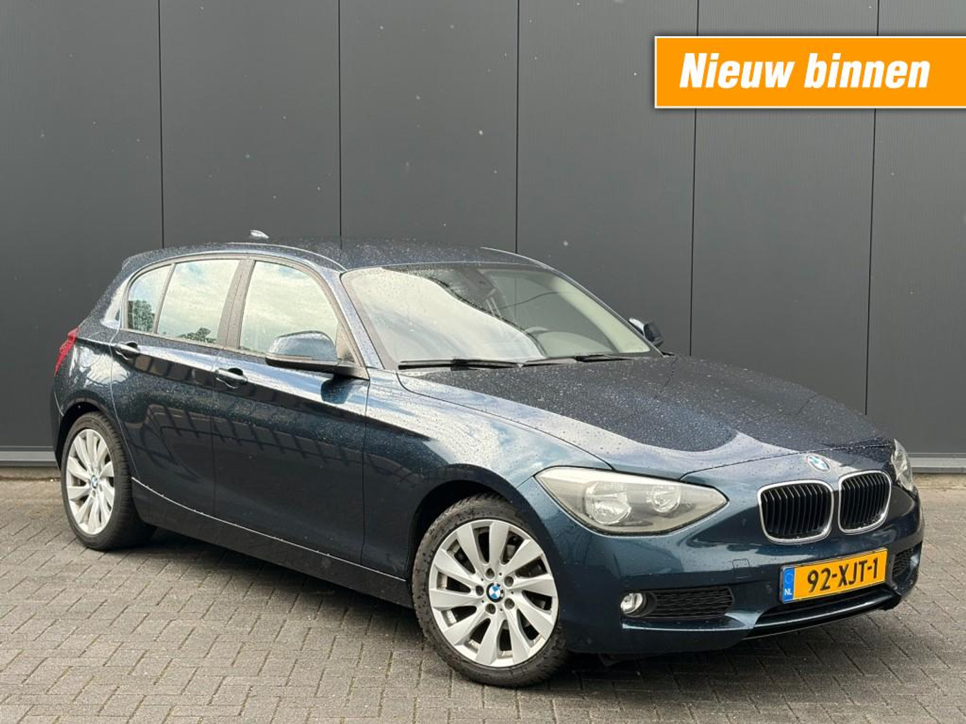 BMW 1er Reihe 116i 2012 - voorkant