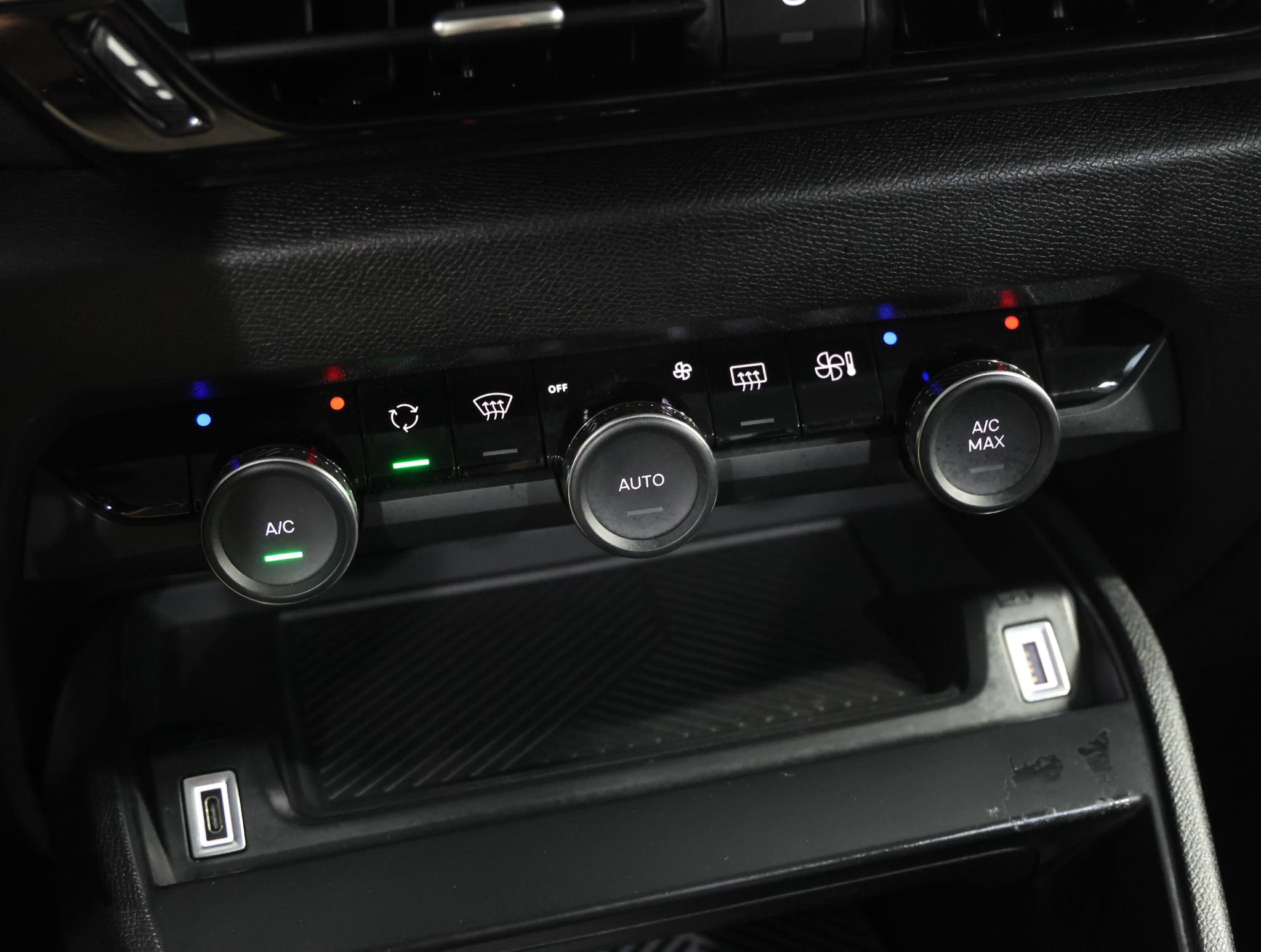 Foto van Citroen E-c4