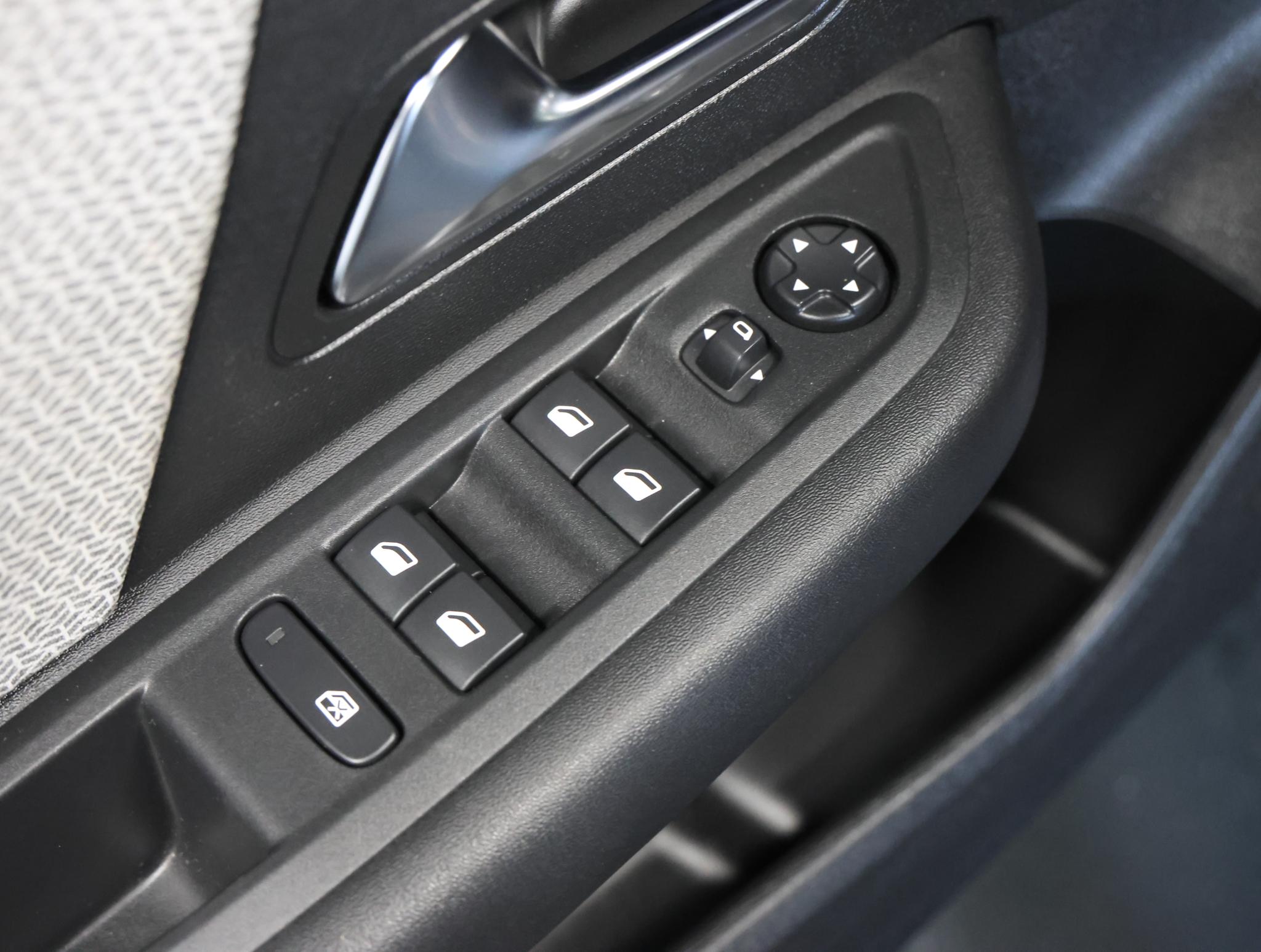 Foto van Citroen E-c4