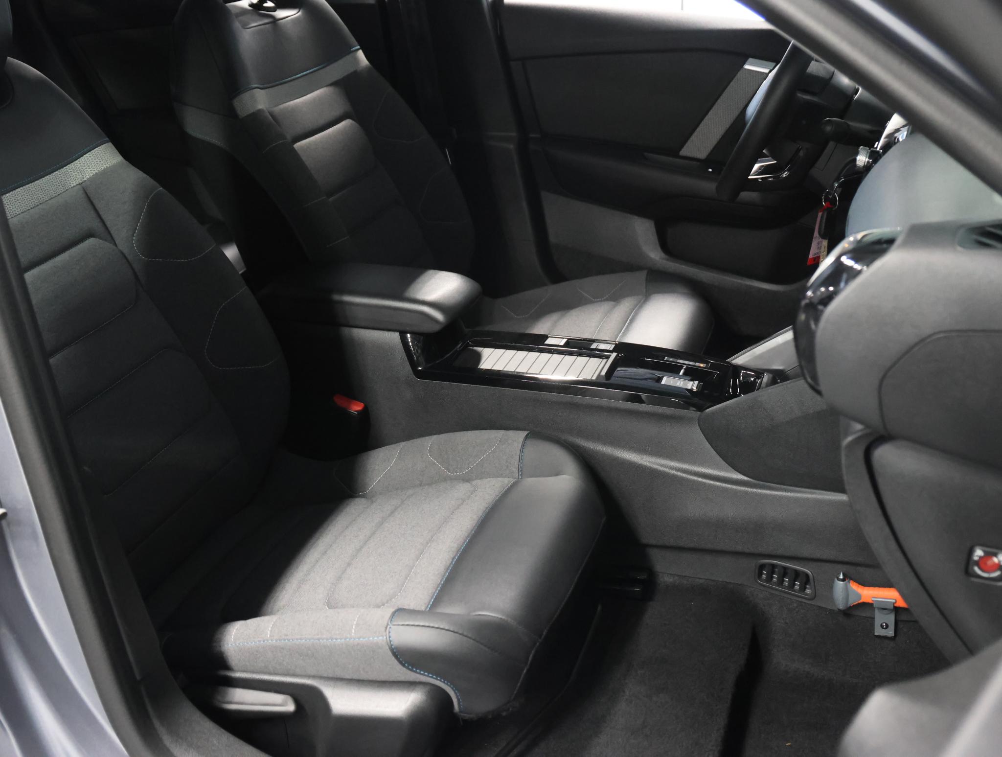 Foto van Citroen E-c4