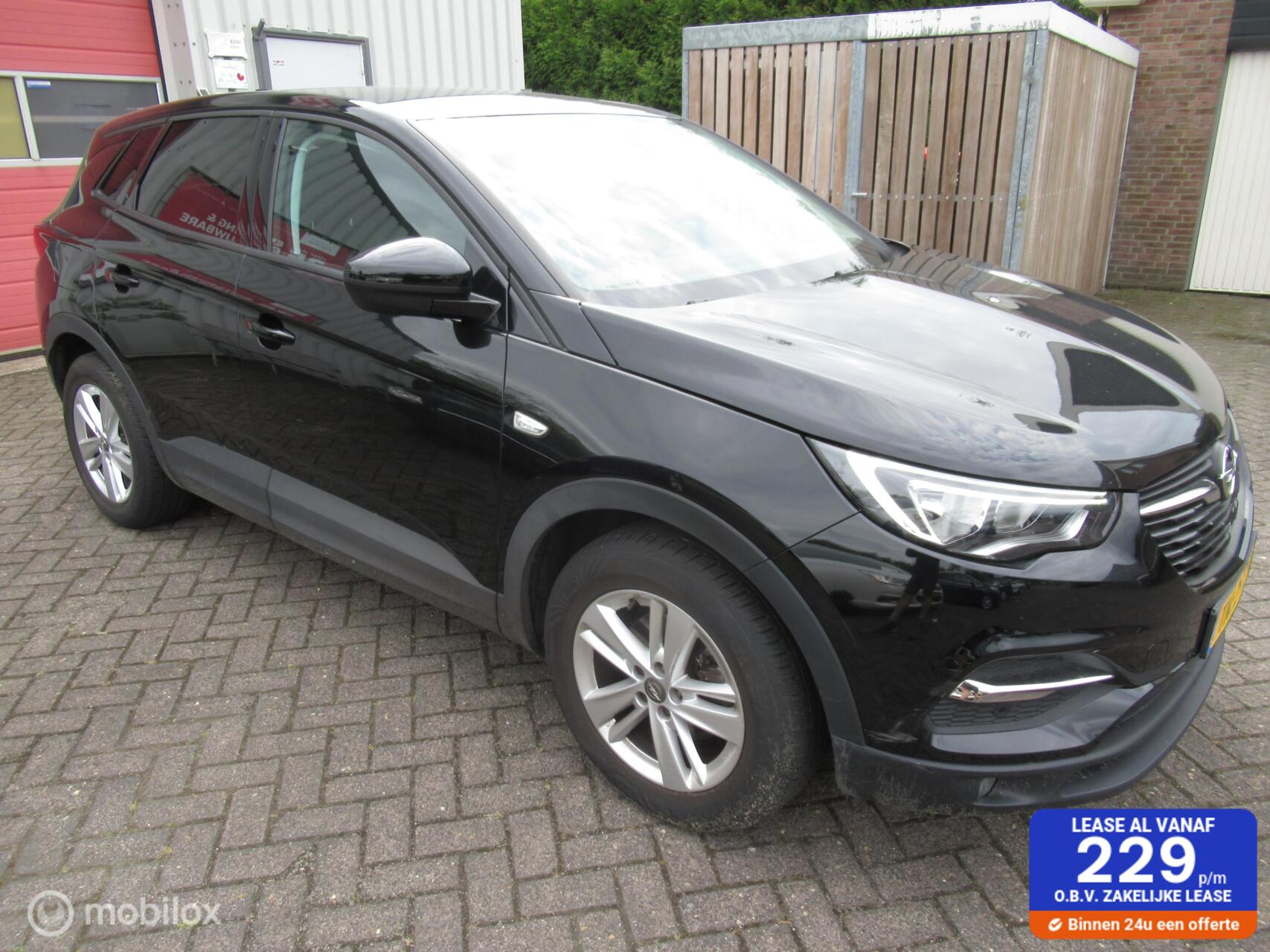 Opel Grandland X 1.2 Turbo Innovation 2018 - voorkant