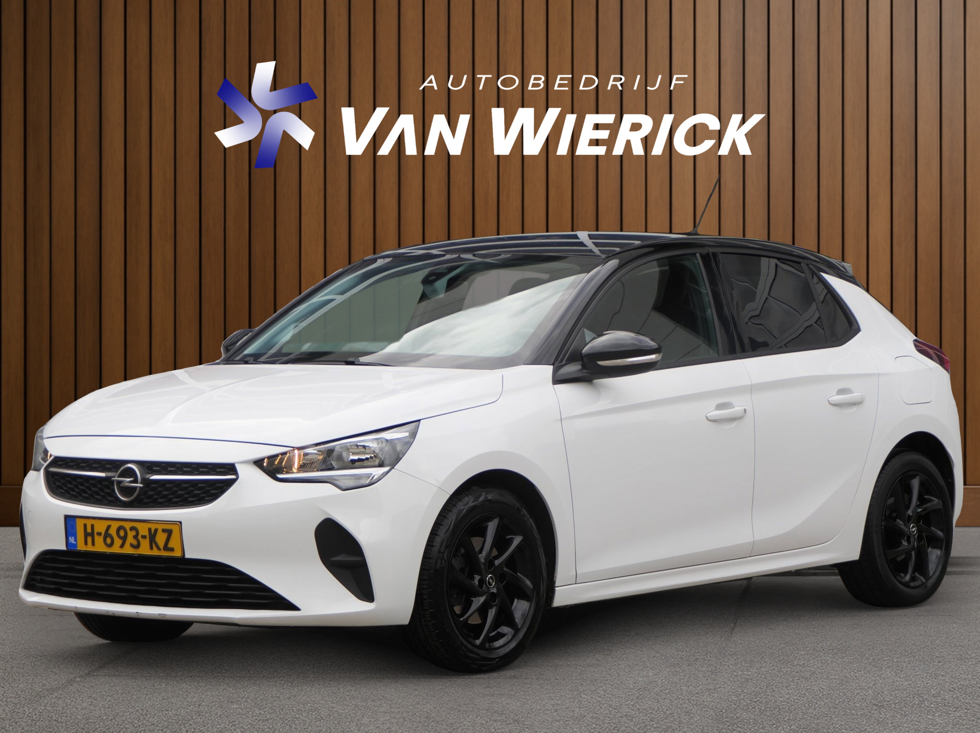 Opel Corsa 1.2 GS Line 101PK! | Camera | Winterpakket | Carplay | Distributieriem v.v. | 1e Eigenaar 2020 - voorkant