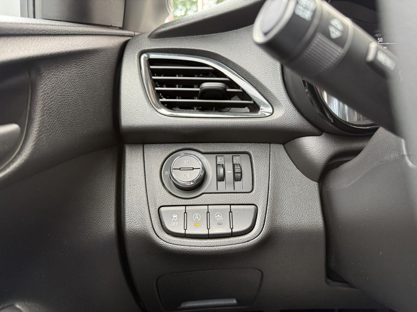 Foto van Opel Karl / Viva