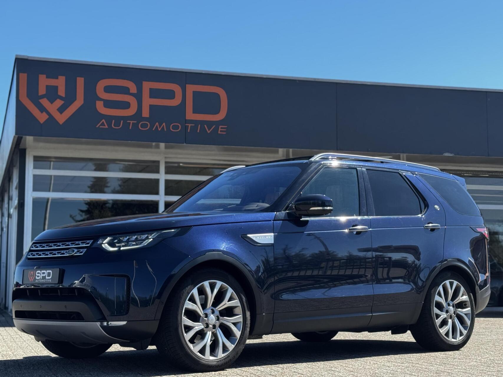 Land Rover Discovery 3.0Si6 HSE Luxury 7p|Pano|Lucht|3500KG 2017 - voorkant