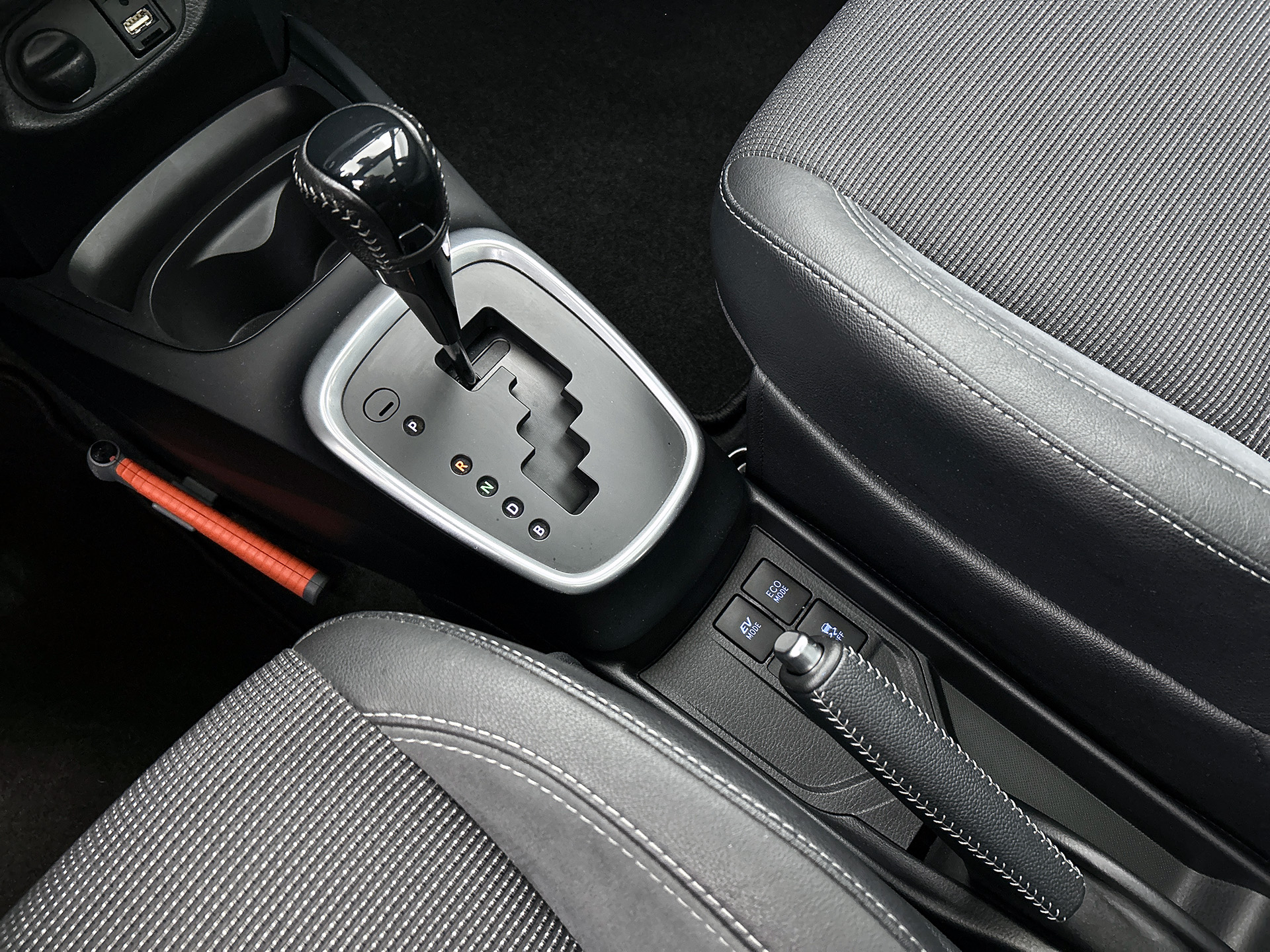 Foto van Toyota Toyota Yaris Hybrid