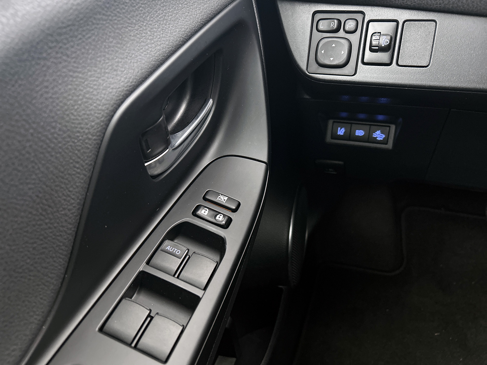 Foto van Toyota Toyota Yaris Hybrid