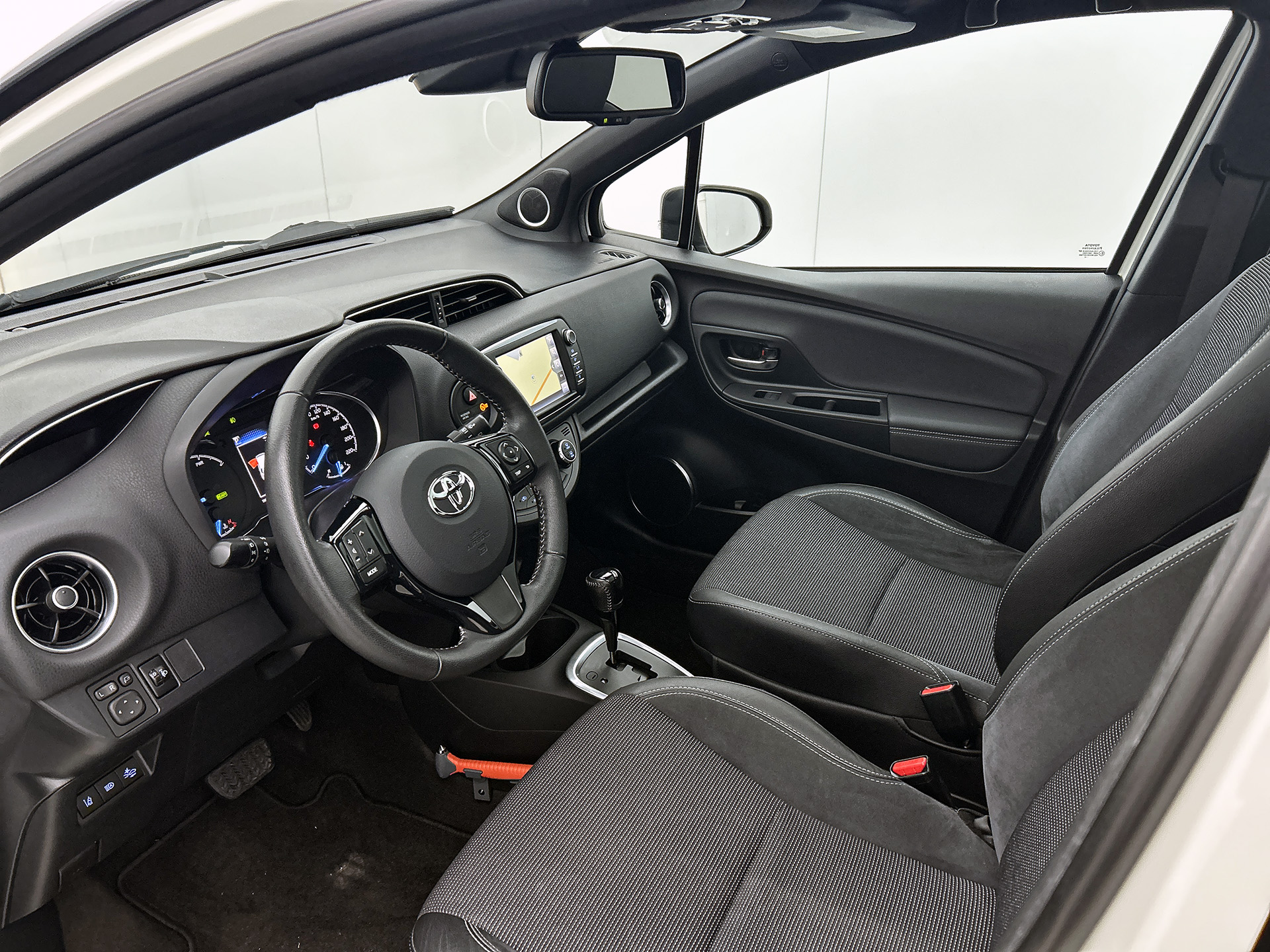 Foto van Toyota Toyota Yaris Hybrid