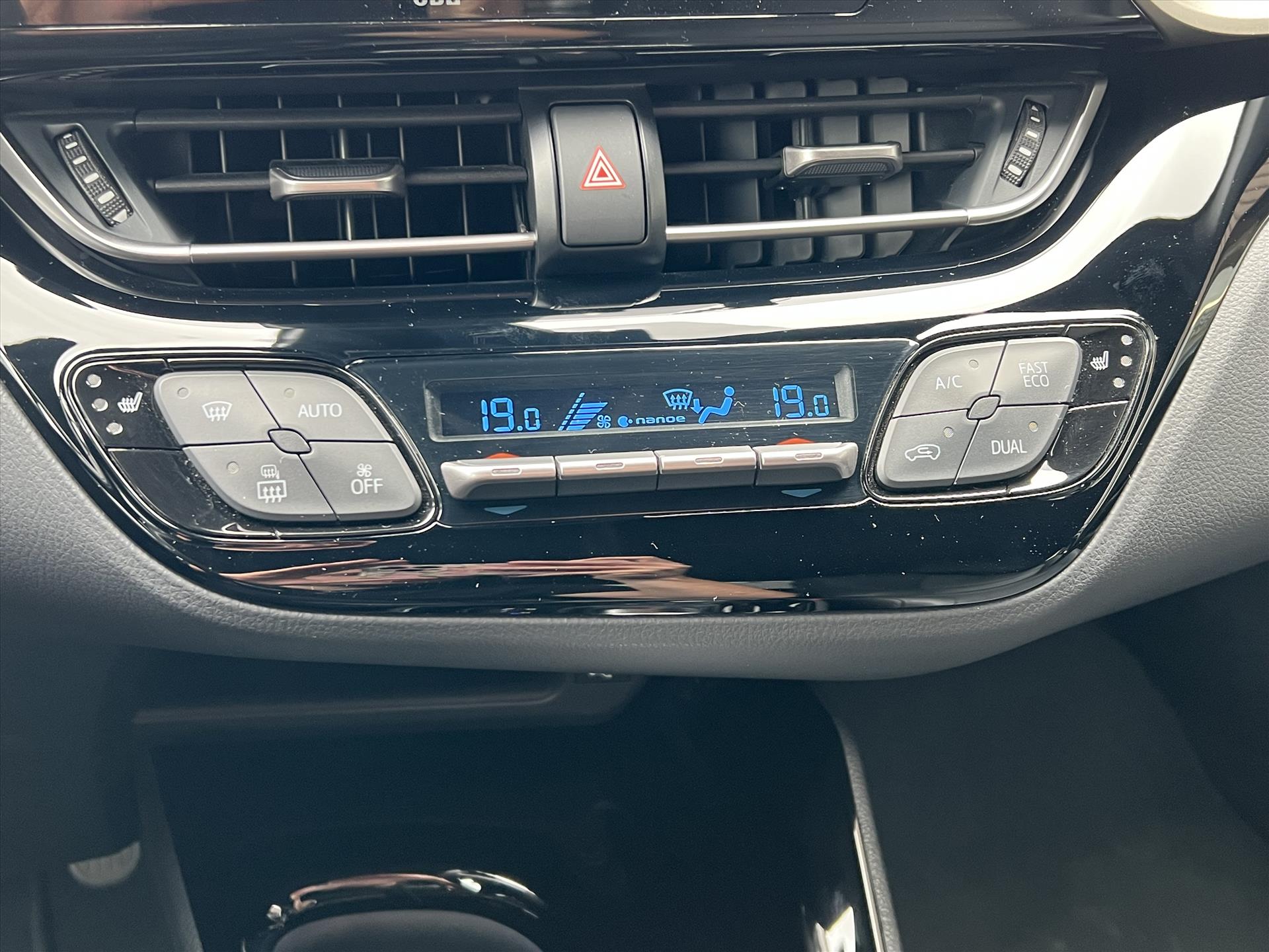 Foto van Toyota Toyota C-hr