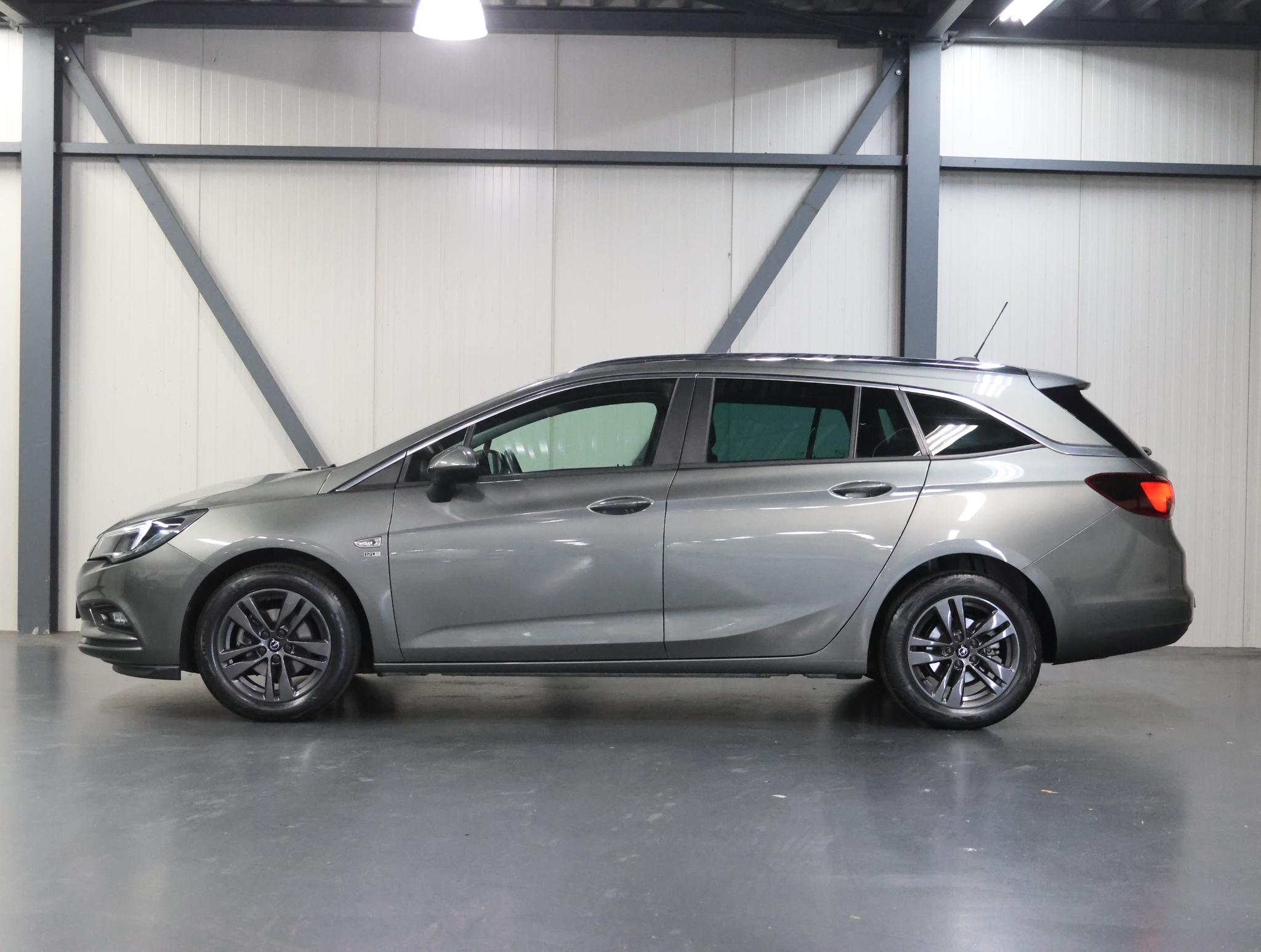 Foto van Opel Astra Sports Tourer