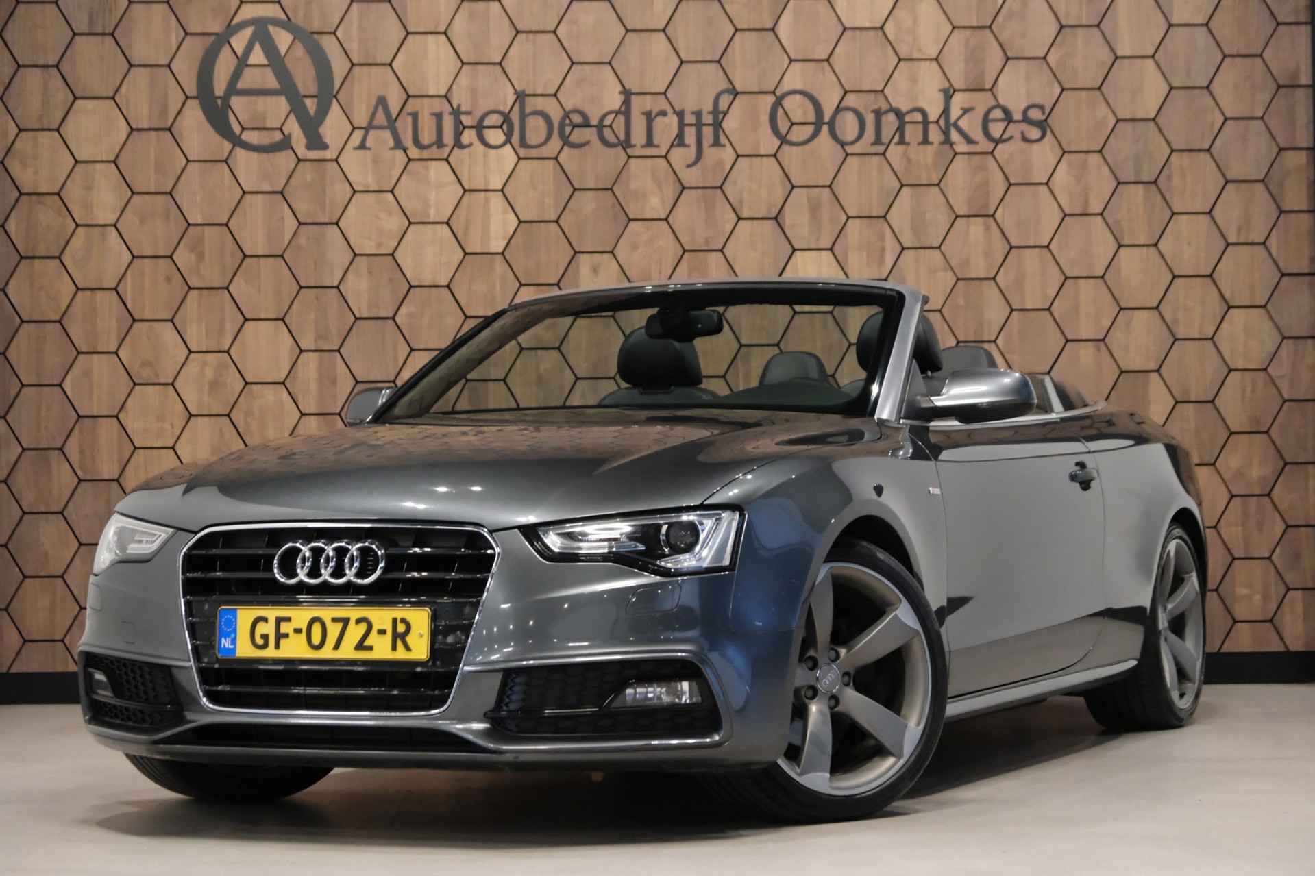 Audi A5 Cabriolet 1.8 TFSI *3x S-Line* Leder/"19LMV/Nekverwarming/Windscherm 2015 - voorkant