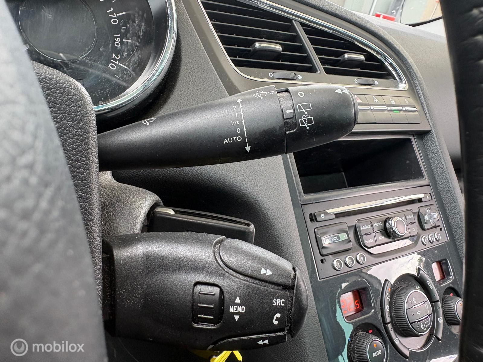 Foto van Peugeot 5008