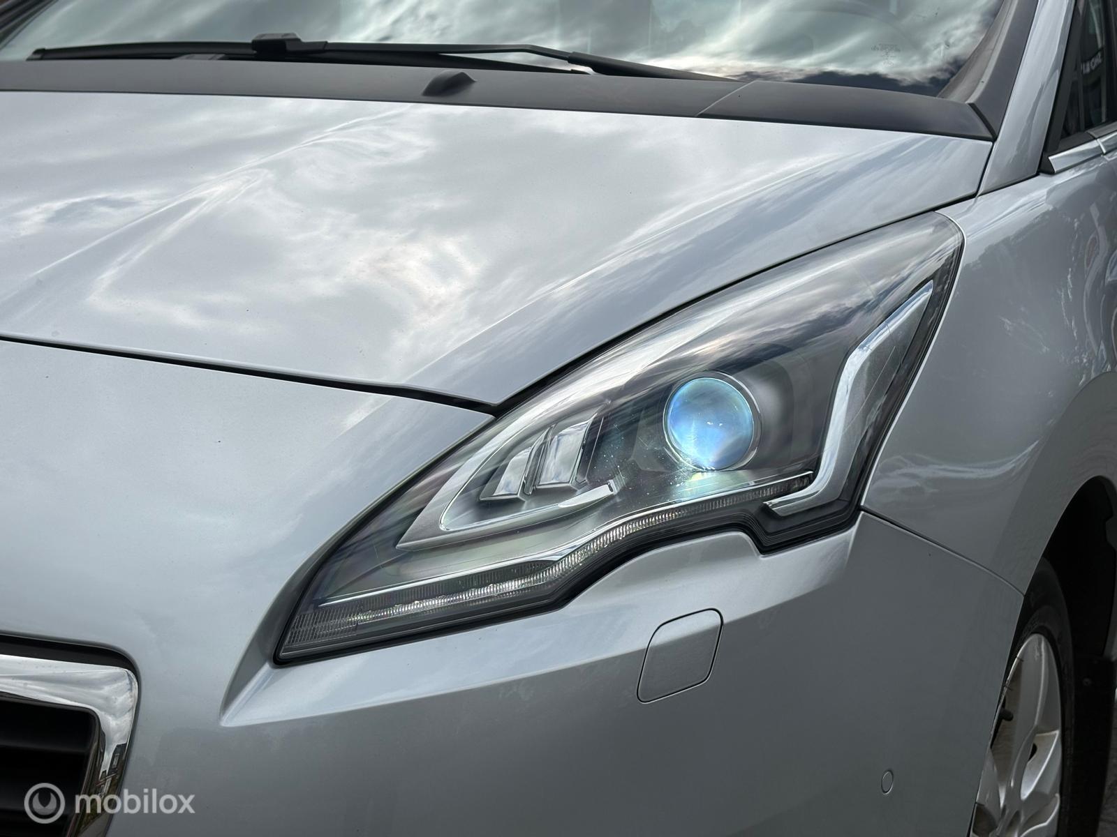 Foto van Peugeot 5008