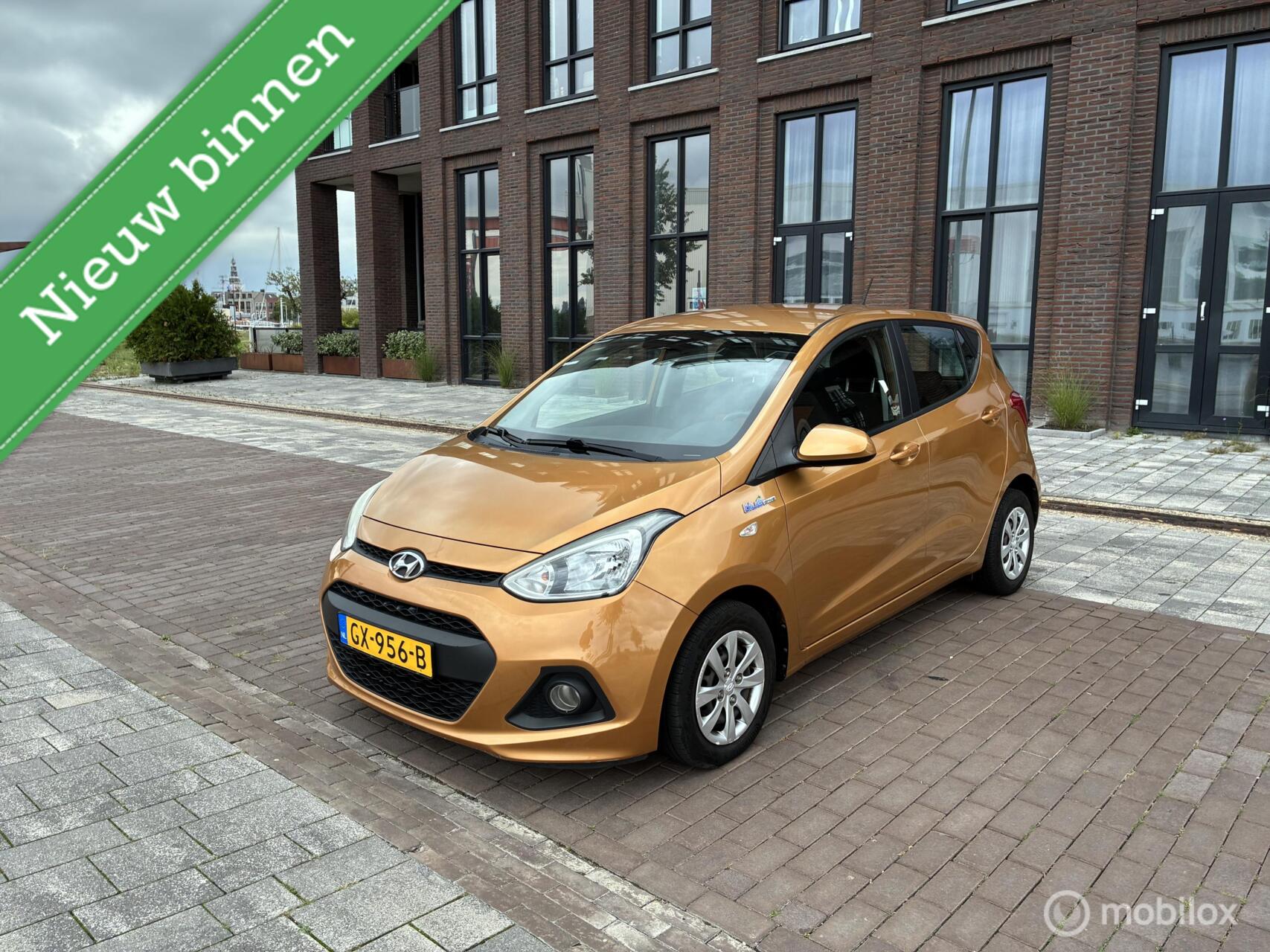 Hyundai I10 1.0i i-Motion Premium Cruise Clima NAP! 2015 - voorkant