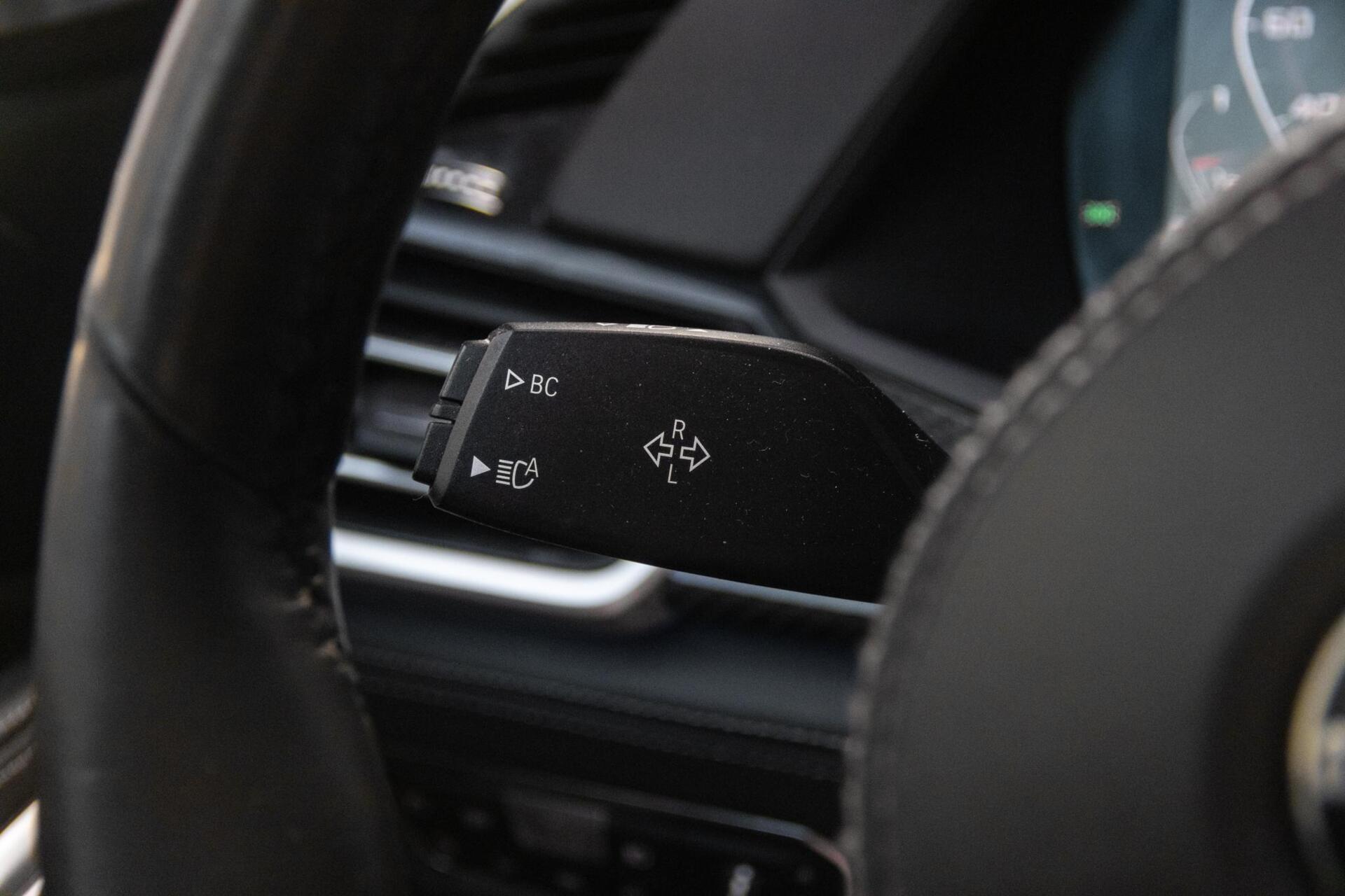 Foto van BMW X6 M50d