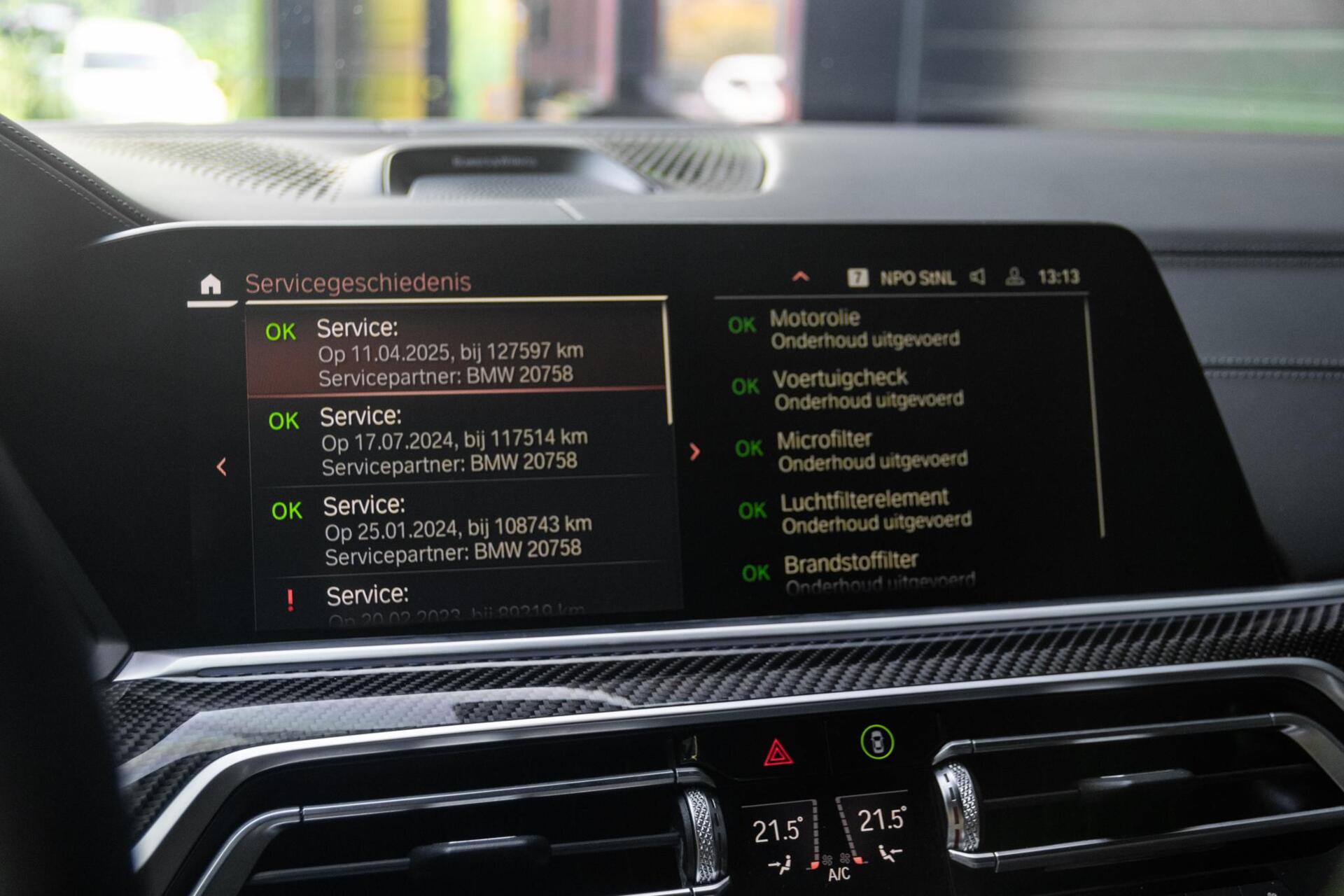 Foto van BMW X6 M50d