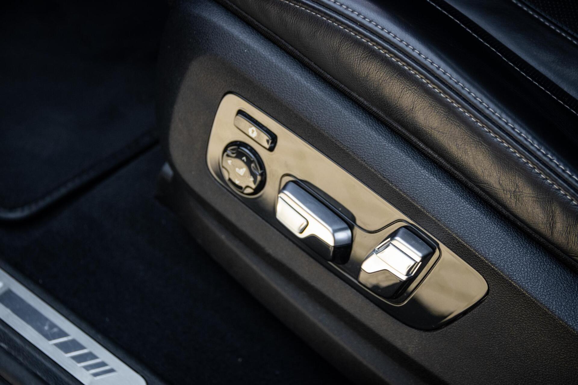 Foto van BMW X6 M50d