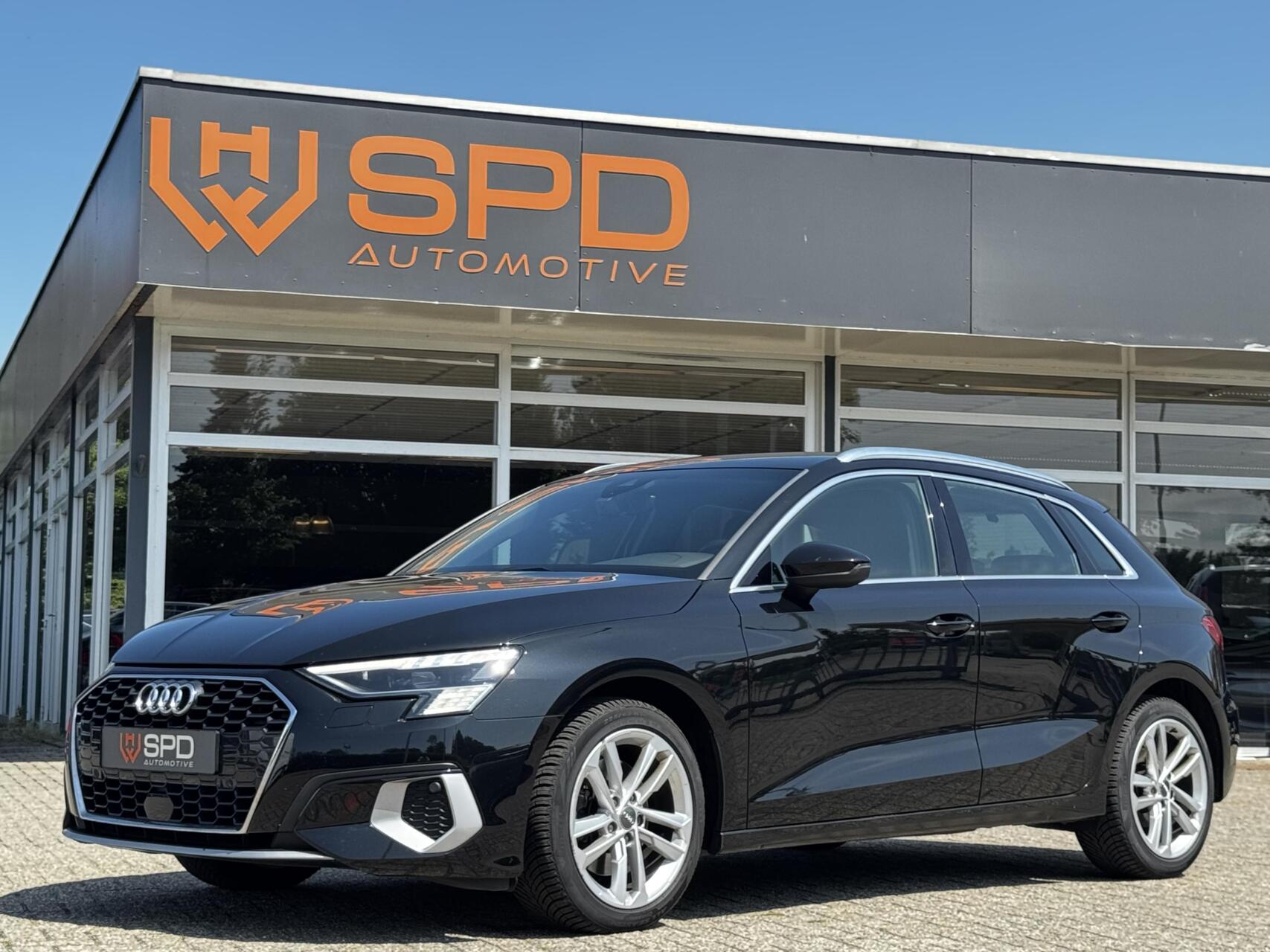 Audi A3 Limousine 35TFSI Business Trekhaa|Matrix|B&O|ACC|NAP 2020 - voorkant