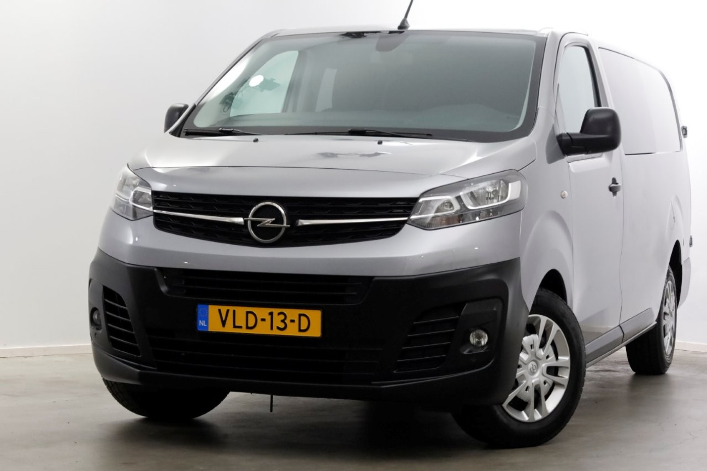 Opel Vivaro 2.0 CDTI 122pk L3H1 D.C. Edition Airco/Navi/Camera 07-2021 2021 - voorkant